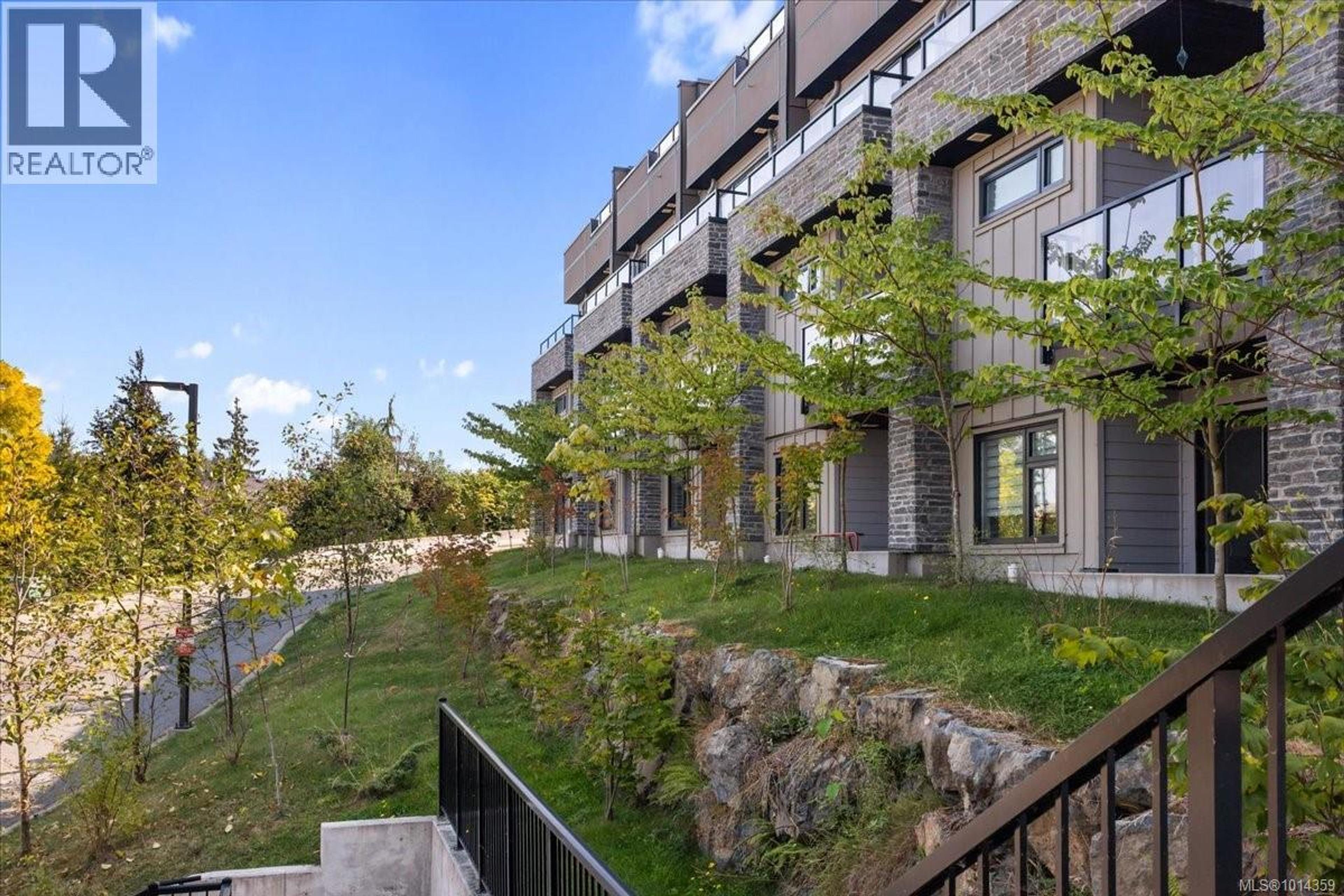 5711 Vanderneuk Rd, Nanaimo - Exteriors - Full Complex View - Photo 1