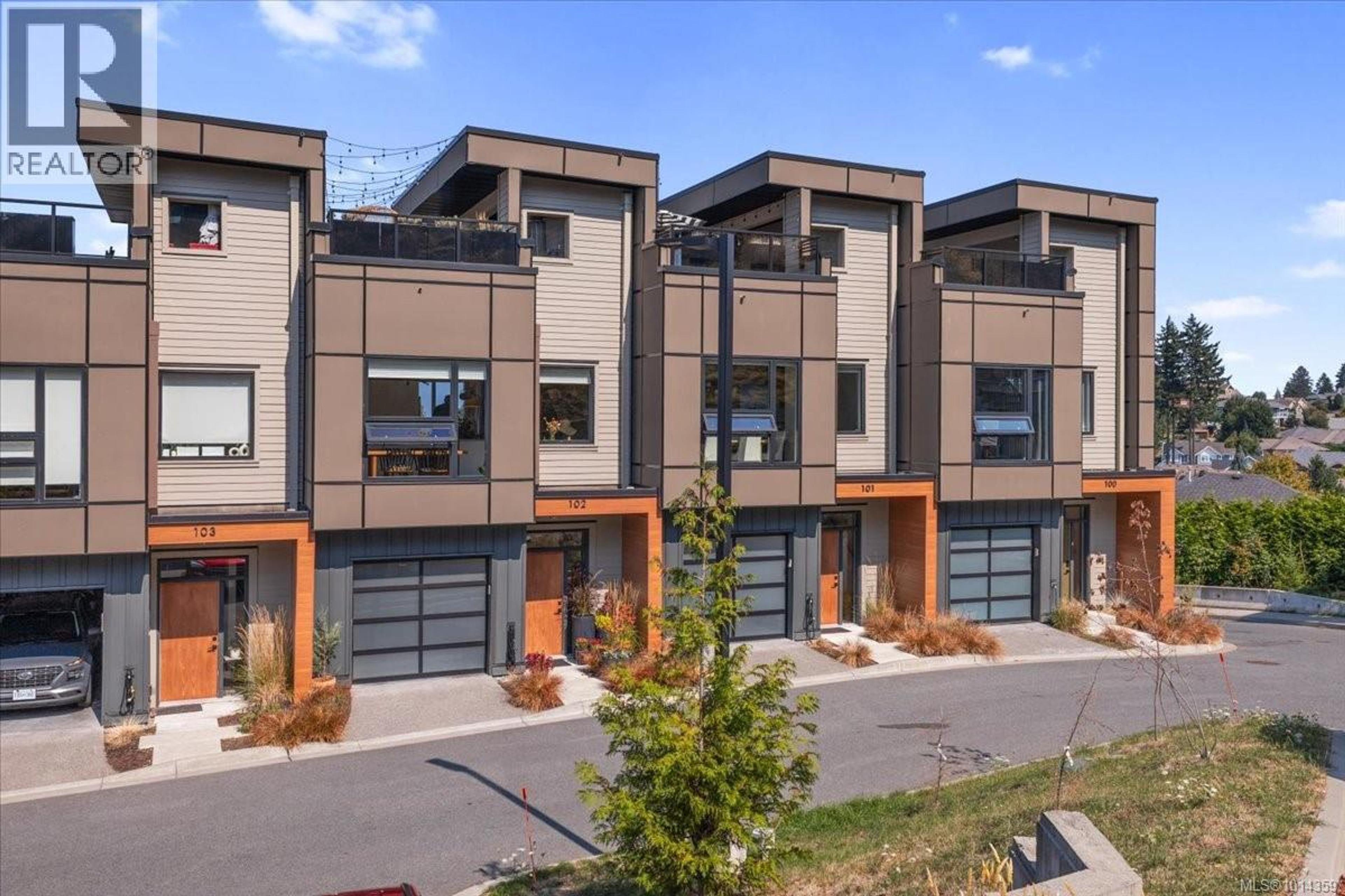 5711 Vanderneuk Rd, Nanaimo - Exteriors - Full Complex View - Photo 2