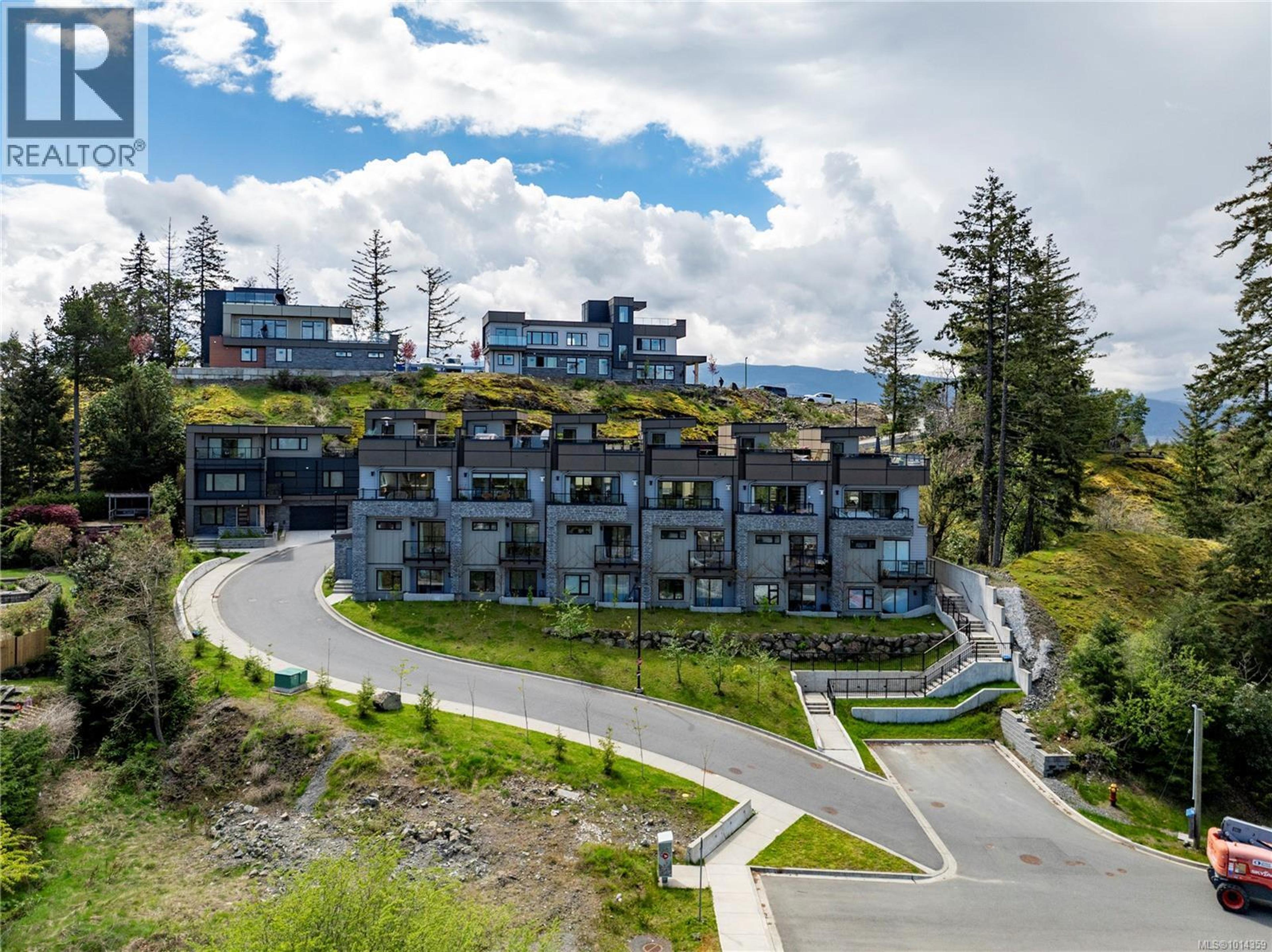 5711 Vanderneuk Rd, Nanaimo - Exteriors - Full Complex View, Drone/Aerial View - Photo 5