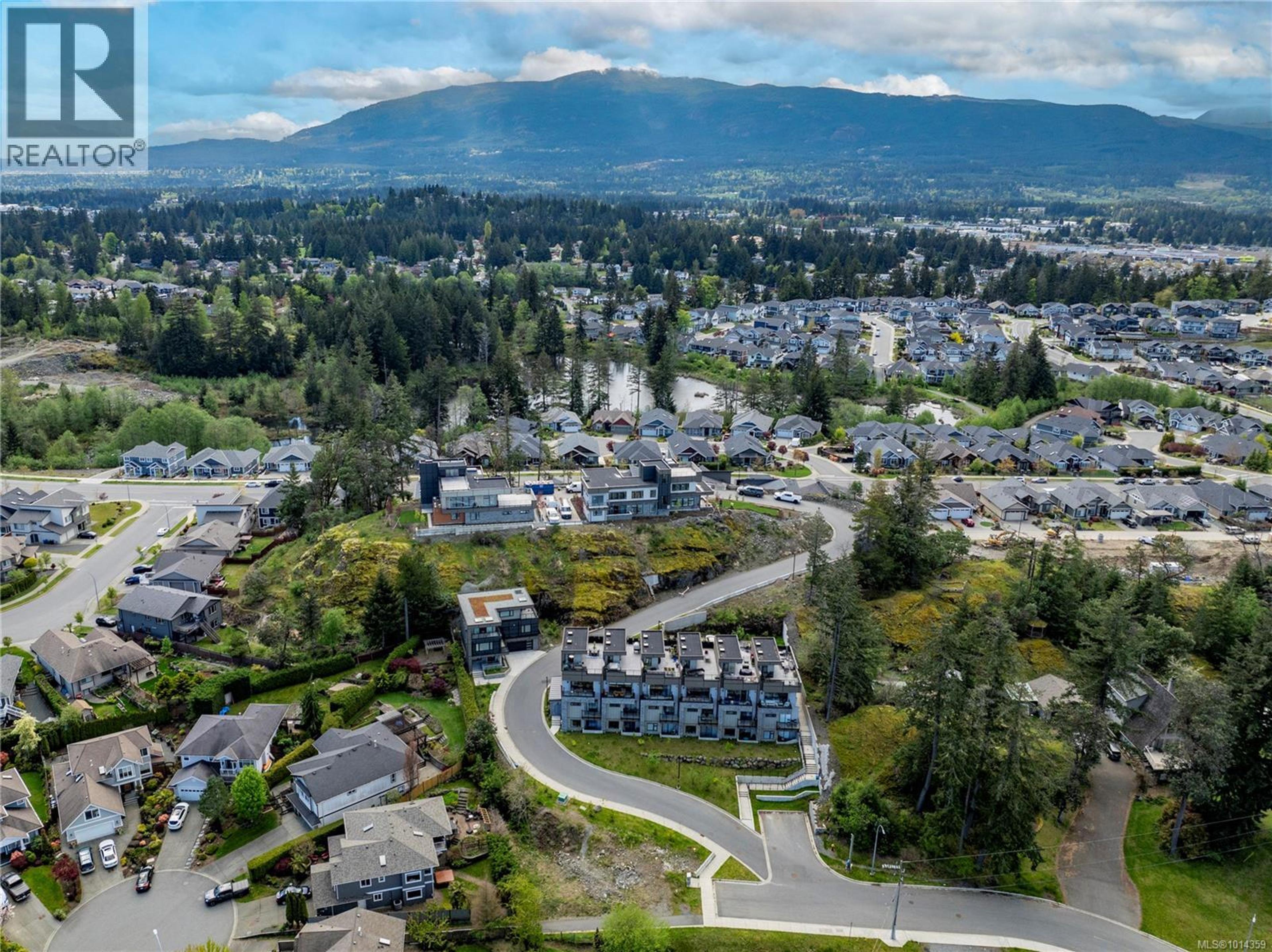 5711 Vanderneuk Rd, Nanaimo - Exteriors - Drone/Aerial View, Full Complex View - Photo 10
