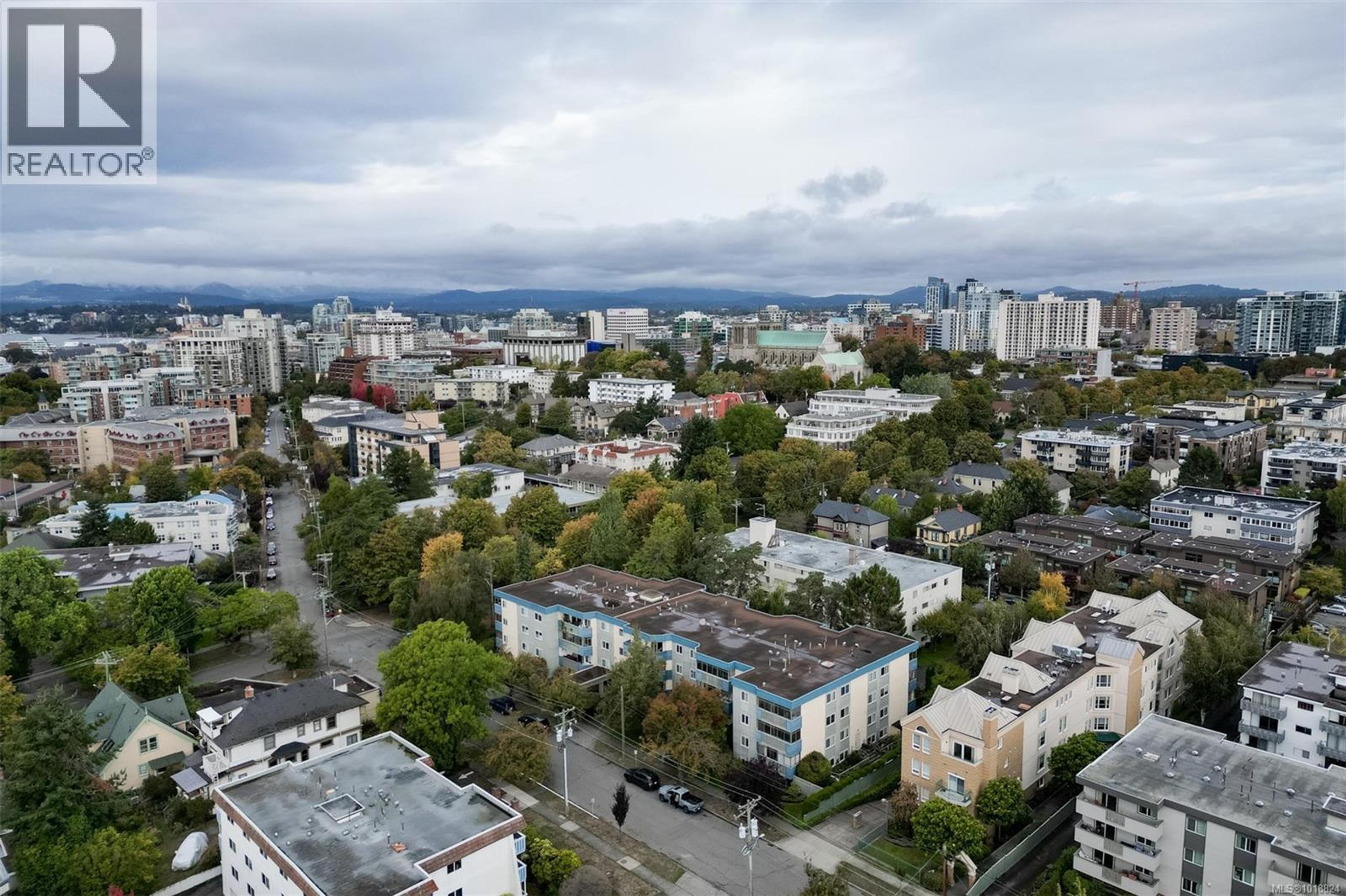 #307 1012 COLLINSON ST - Image 2