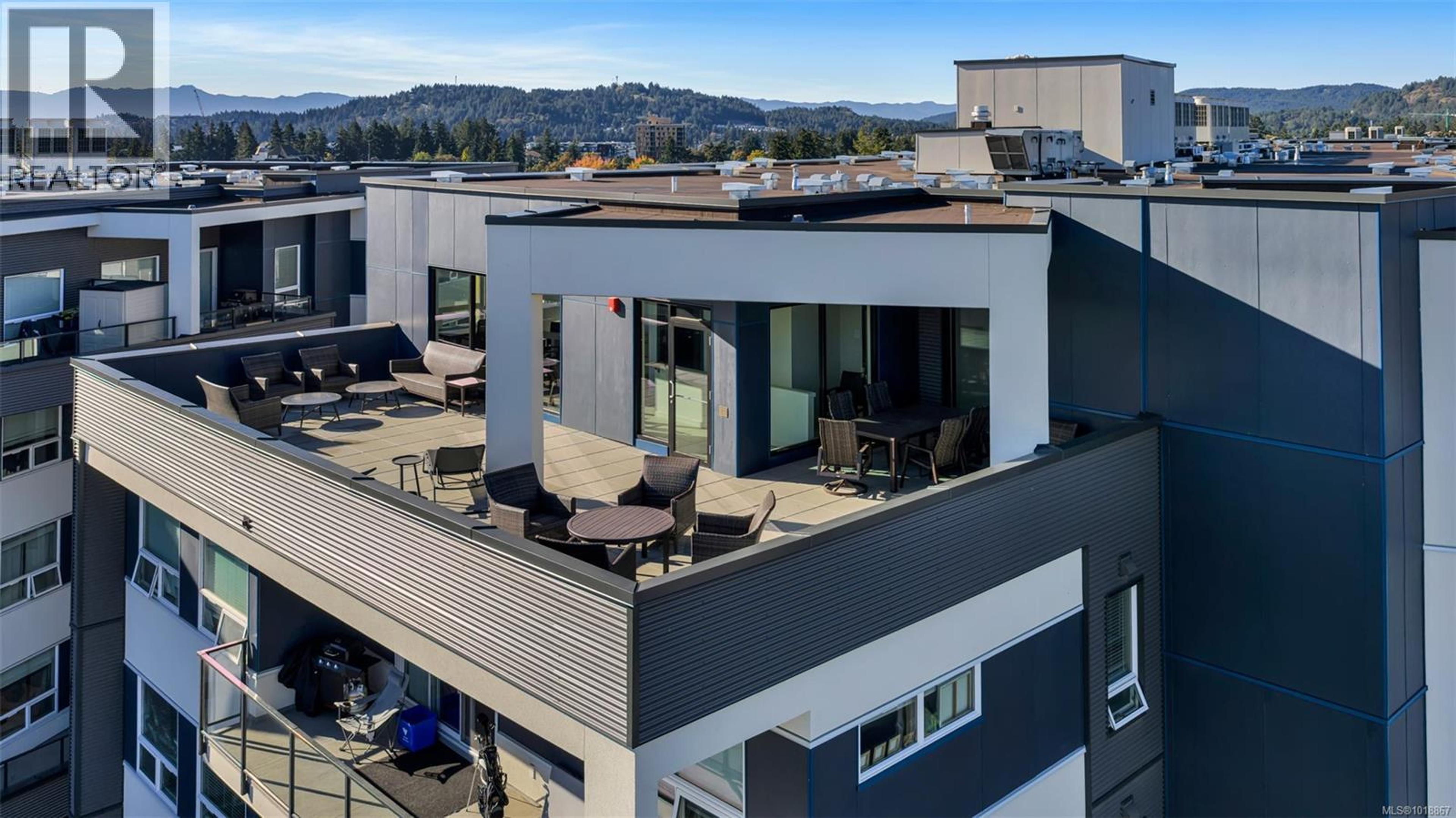 #608 947 WHIRLAWAY CRES - Main Image