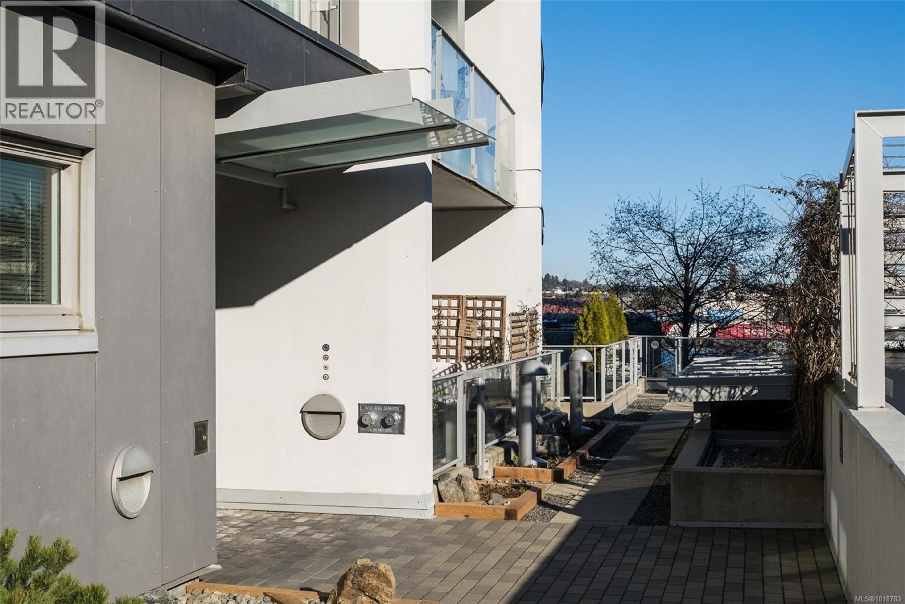 373 Tyee Rd, Victoria - Exteriors - Photo 5