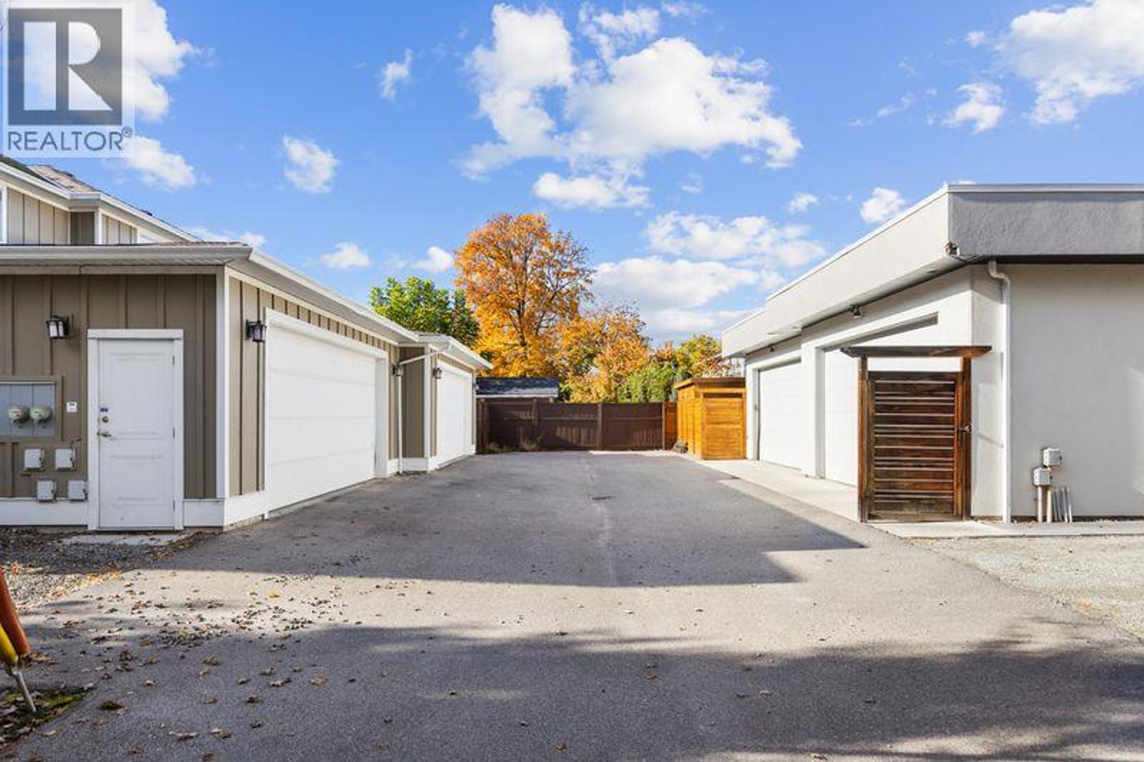 443 Christleton Avenue, Kelowna - Exteriors - Full Complex View - Photo 2