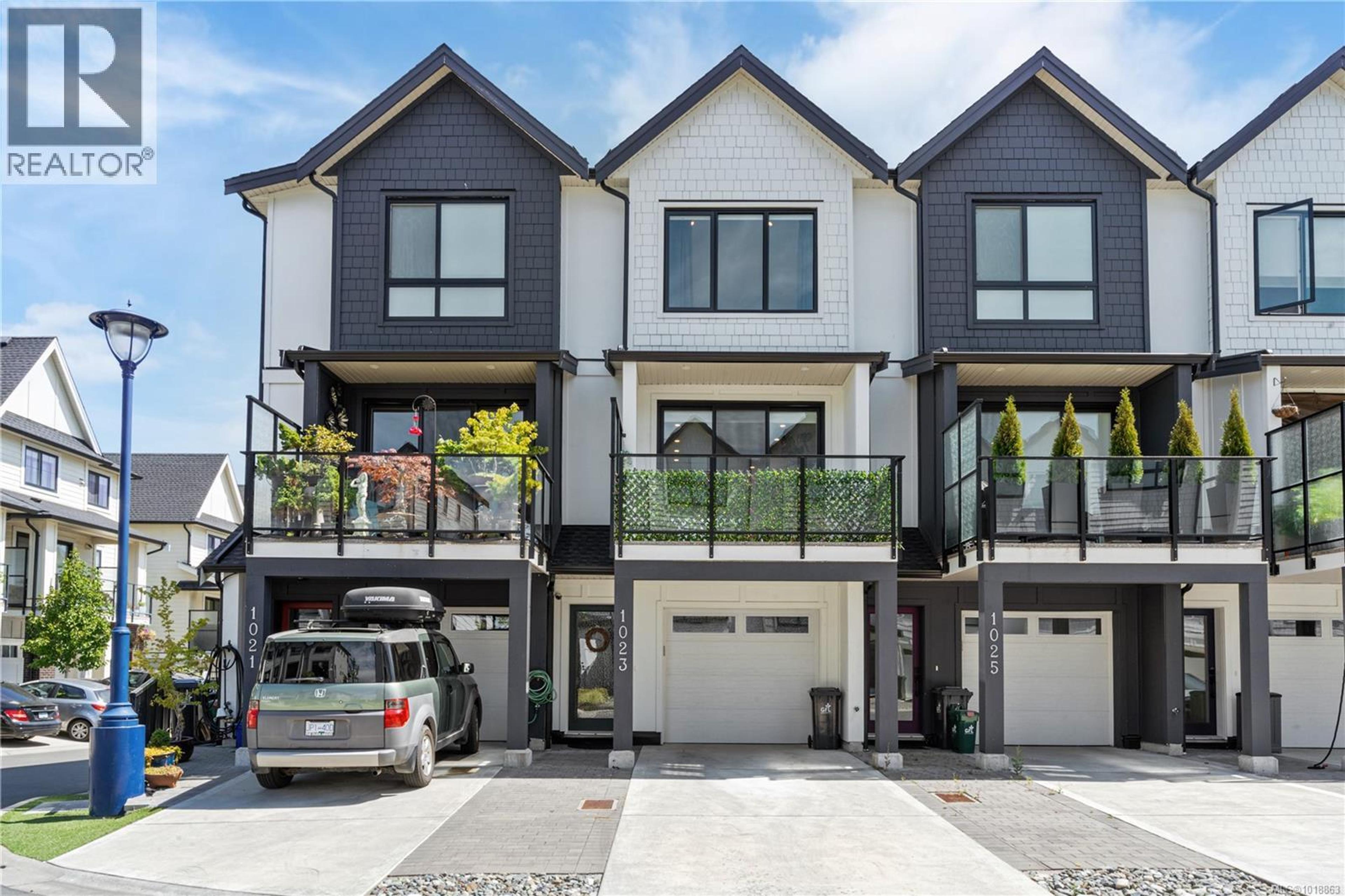 1023 Boxcar Close, Langford - Exteriors - Full Complex View - Photo 4