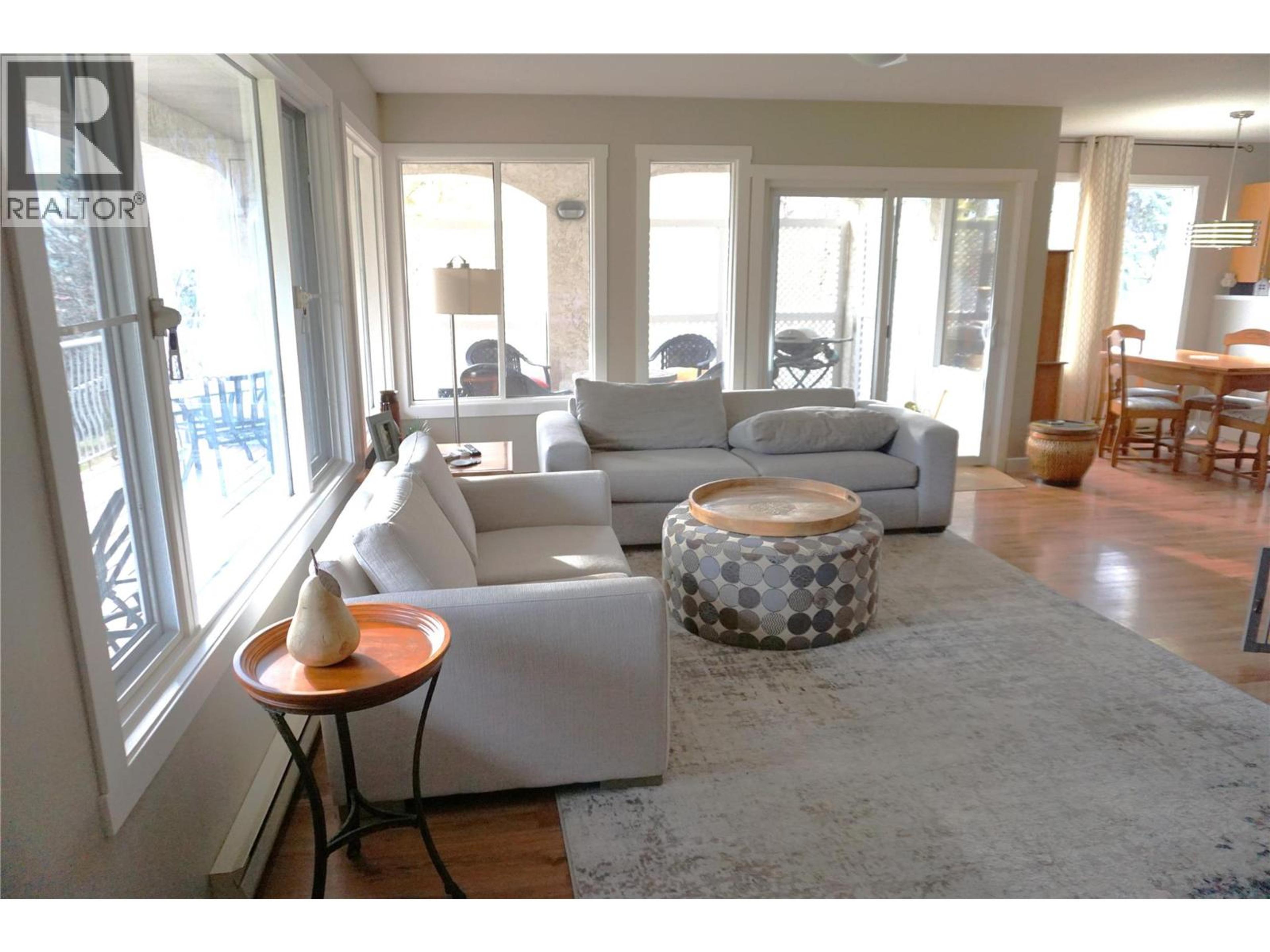 #10 5054 RIVERVIEW ROAD - Image 2