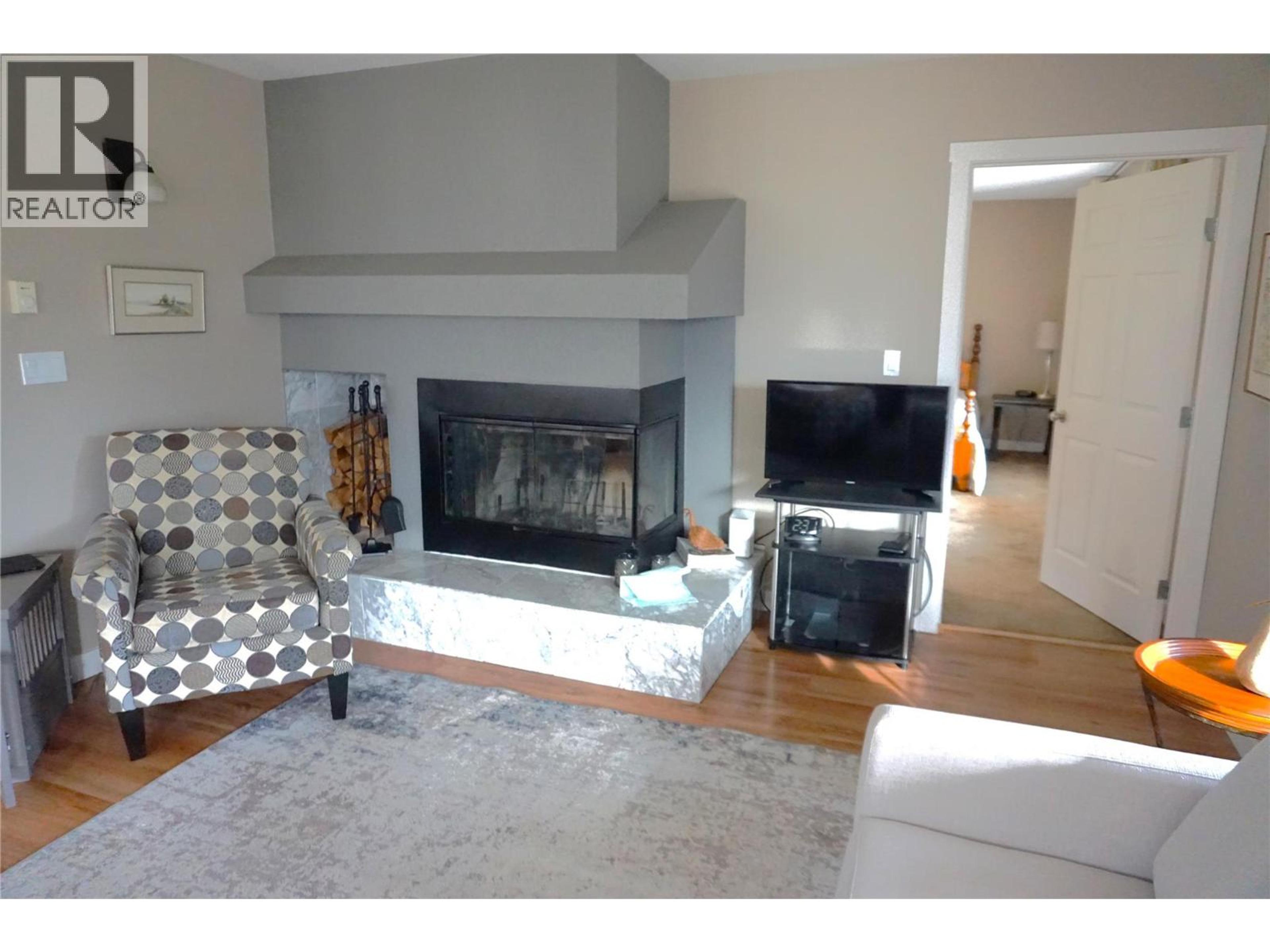 #10 5054 RIVERVIEW ROAD - Image 3