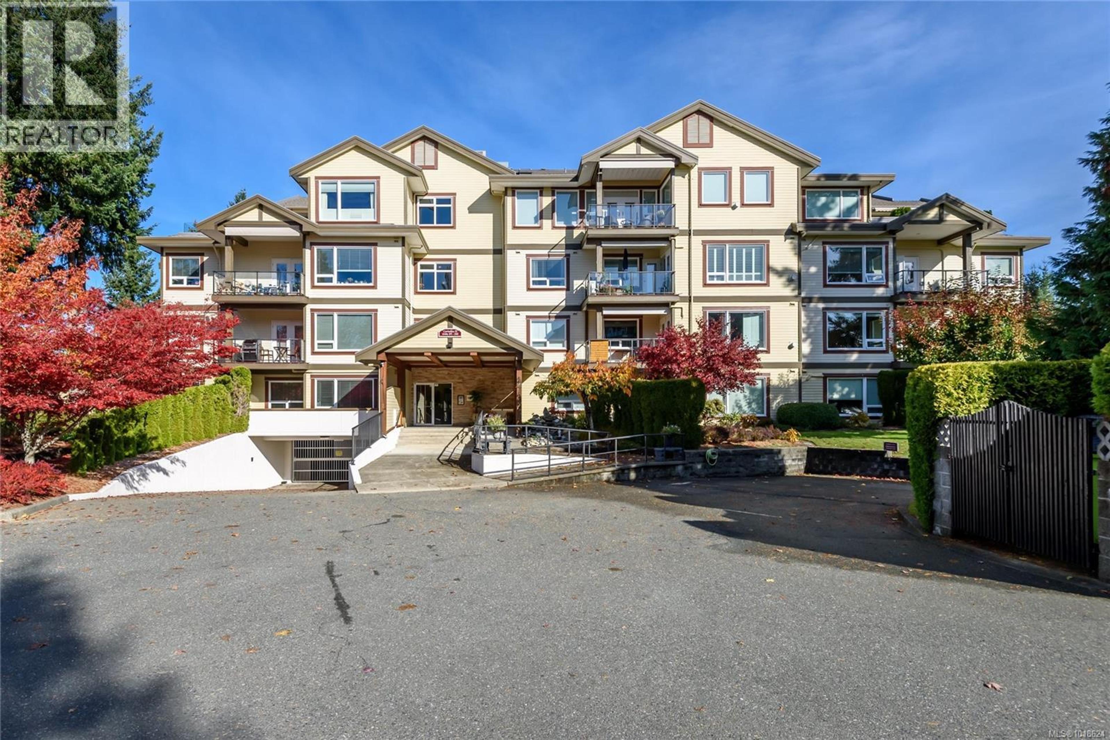 3666 Royal Vista Way, Courtenay - Exteriors - Photo 2