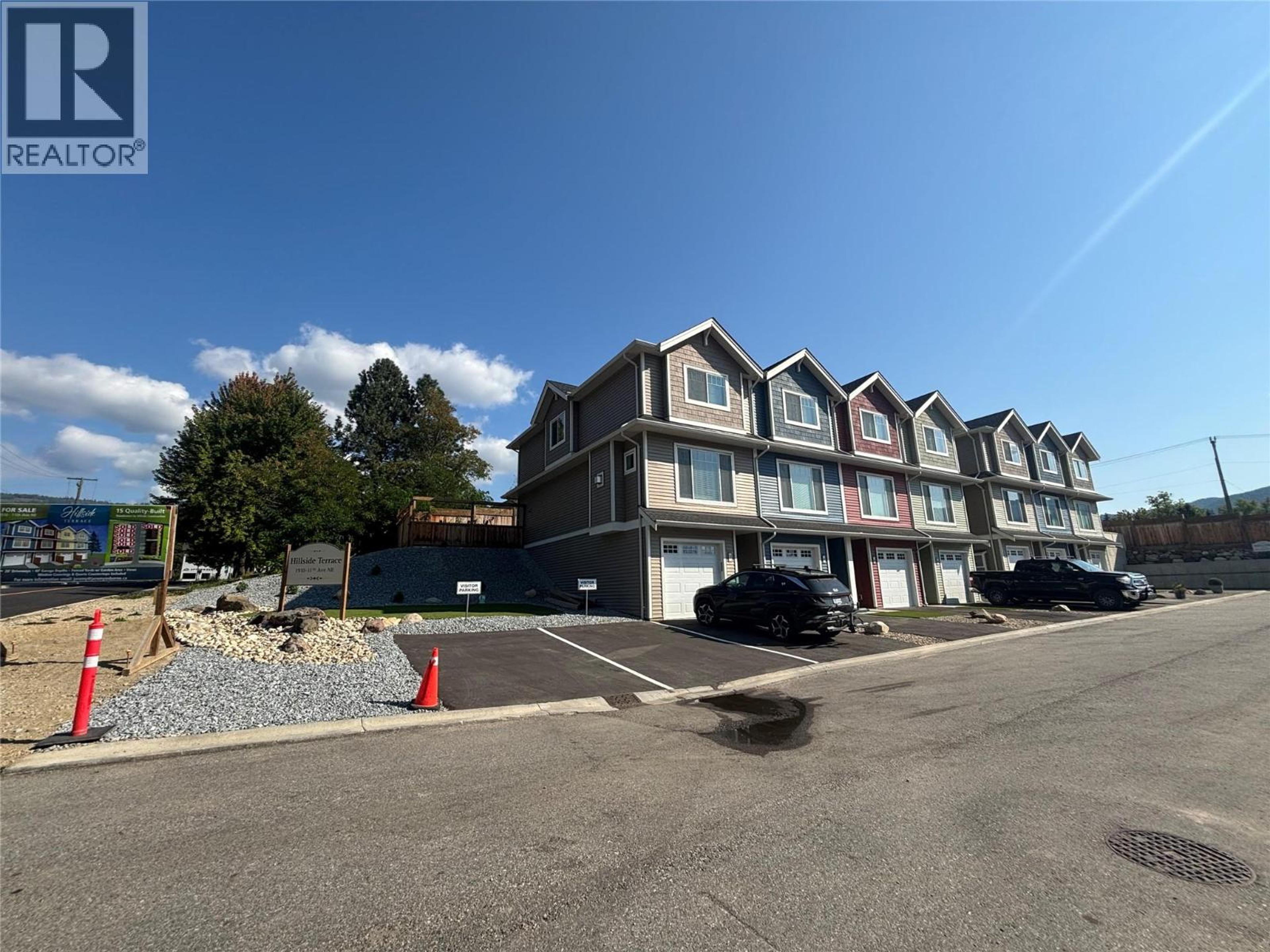 1910 11 Avenue NE, Salmon Arm - Exteriors - Full Complex View - Photo 2