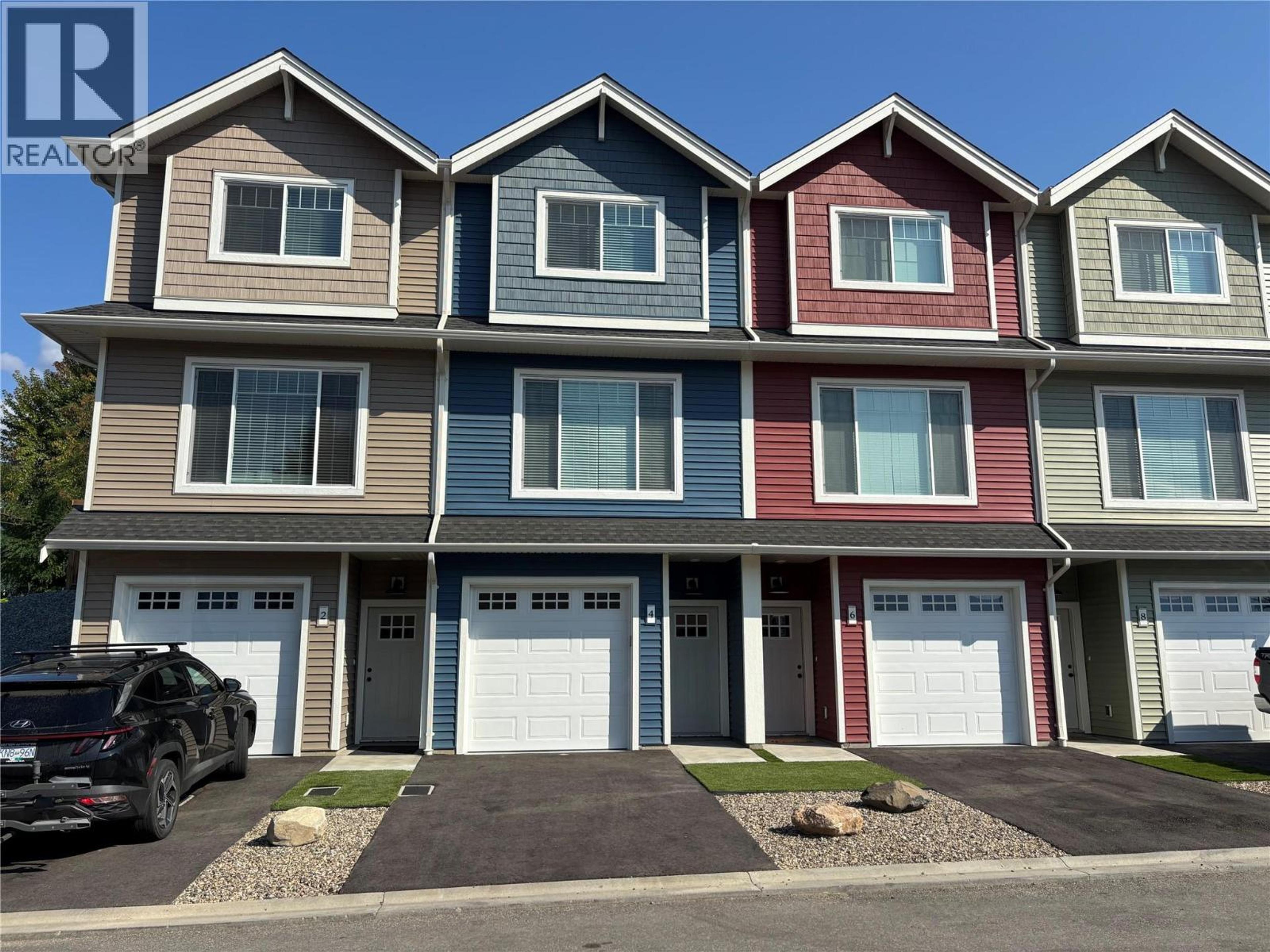 1910 11 Avenue NE, Salmon Arm - Exteriors - Full Complex View - Photo 5