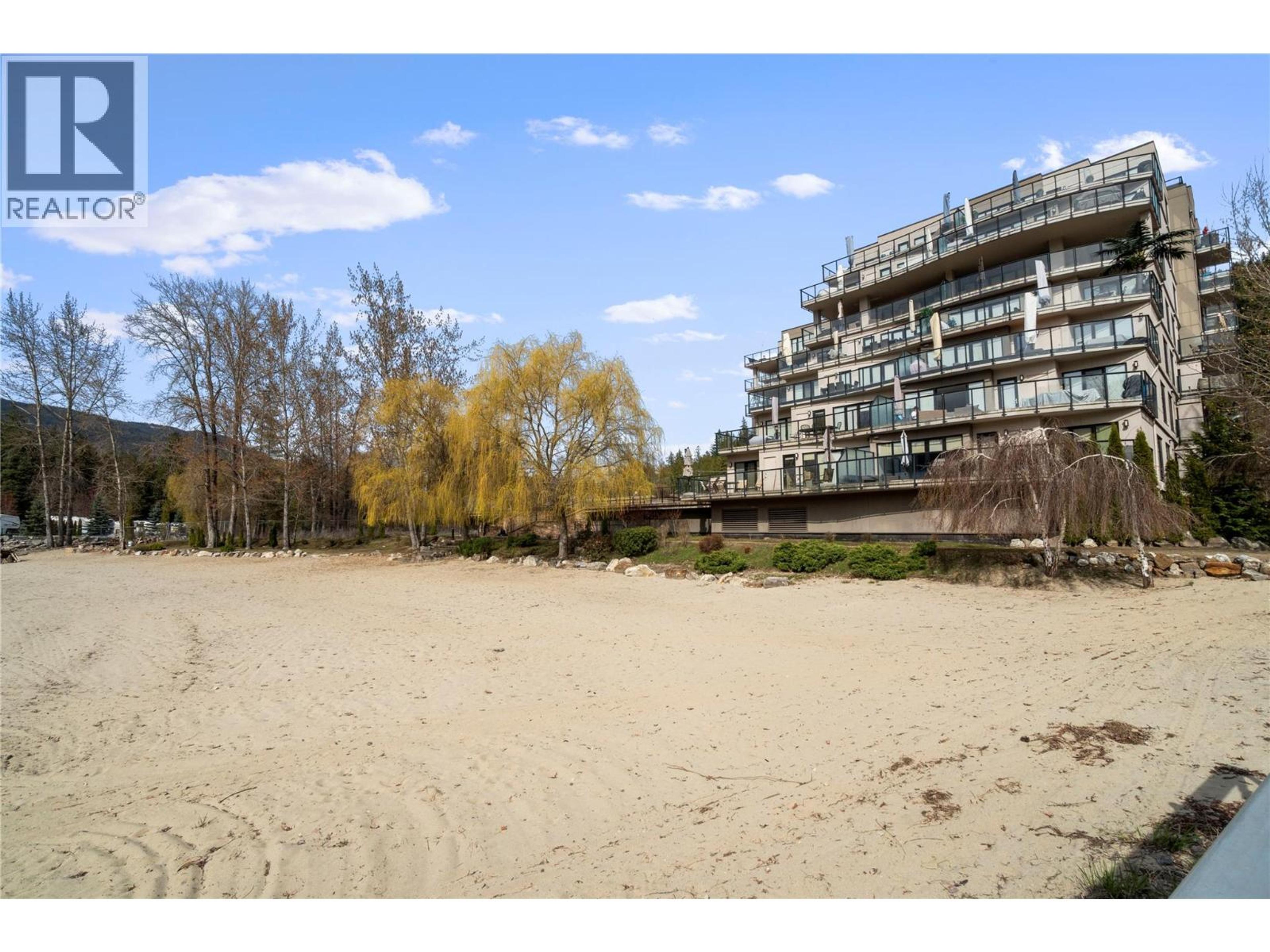 326 Mara Lake Lane, Sicamous - Exteriors - Photo 4