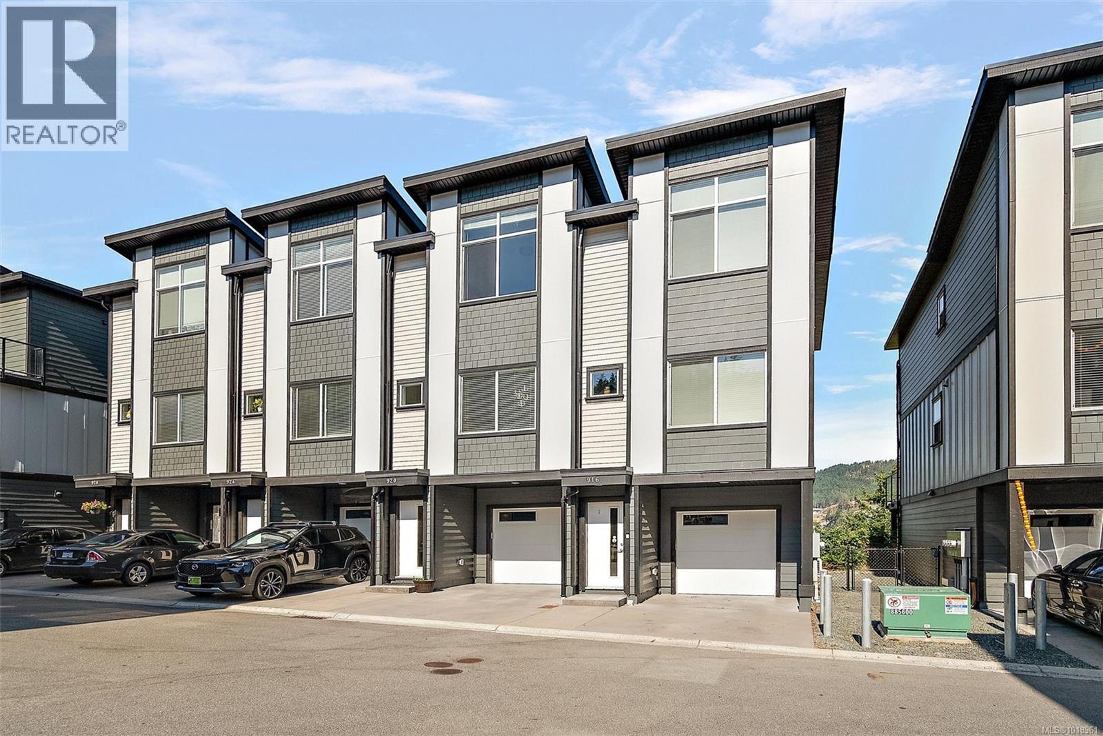 900 Turnstone Ridge, Langford - Exteriors - Full Complex View - Photo 4