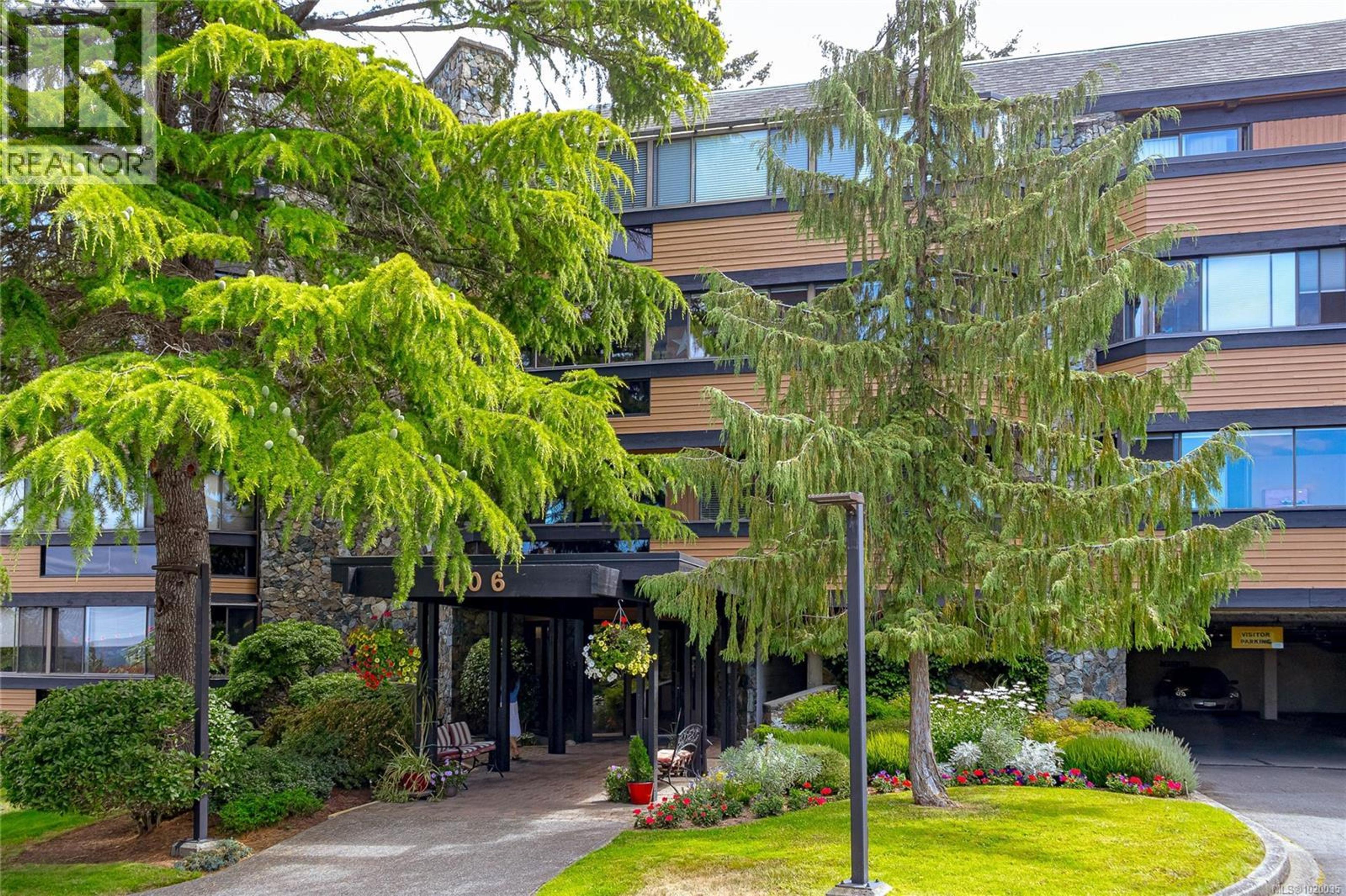 1106 Glenora Pl, Saanich - Exteriors - Photo 7