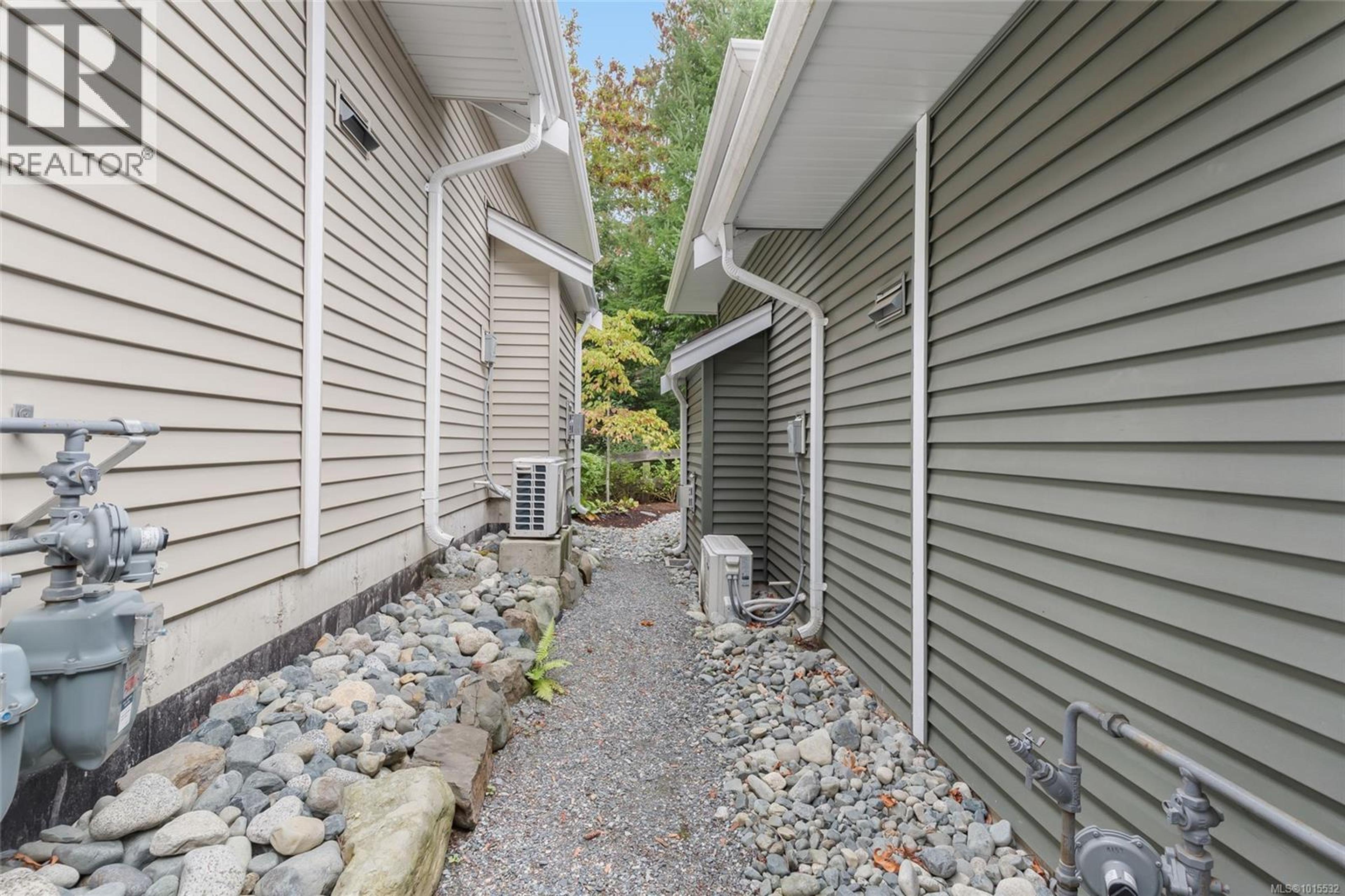 4132 Emerald Woods Pl, Nanaimo - Exteriors - Photo 9