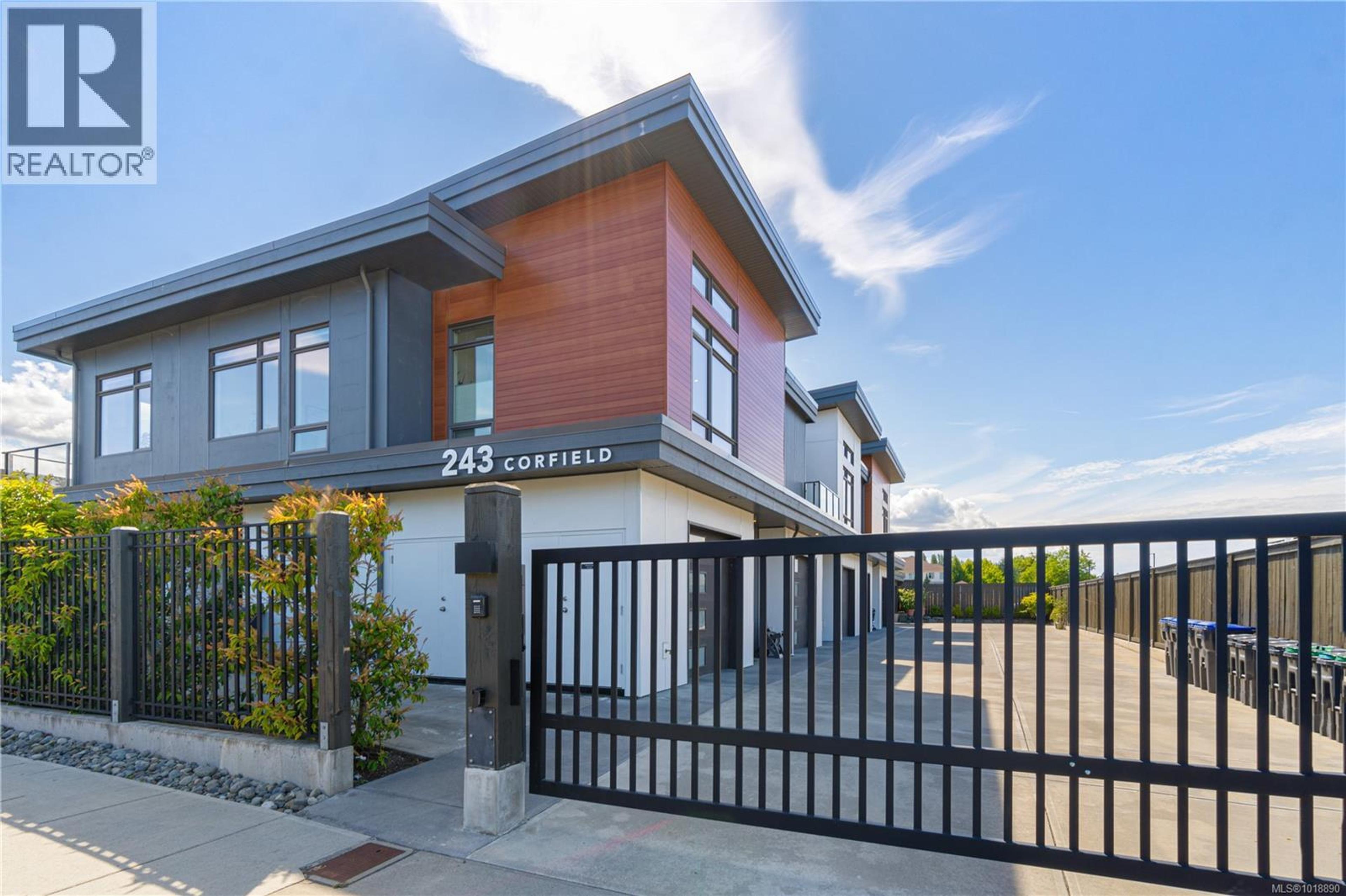 243 Corfield St S, Parksville - Exteriors - Full Complex View - Photo 5