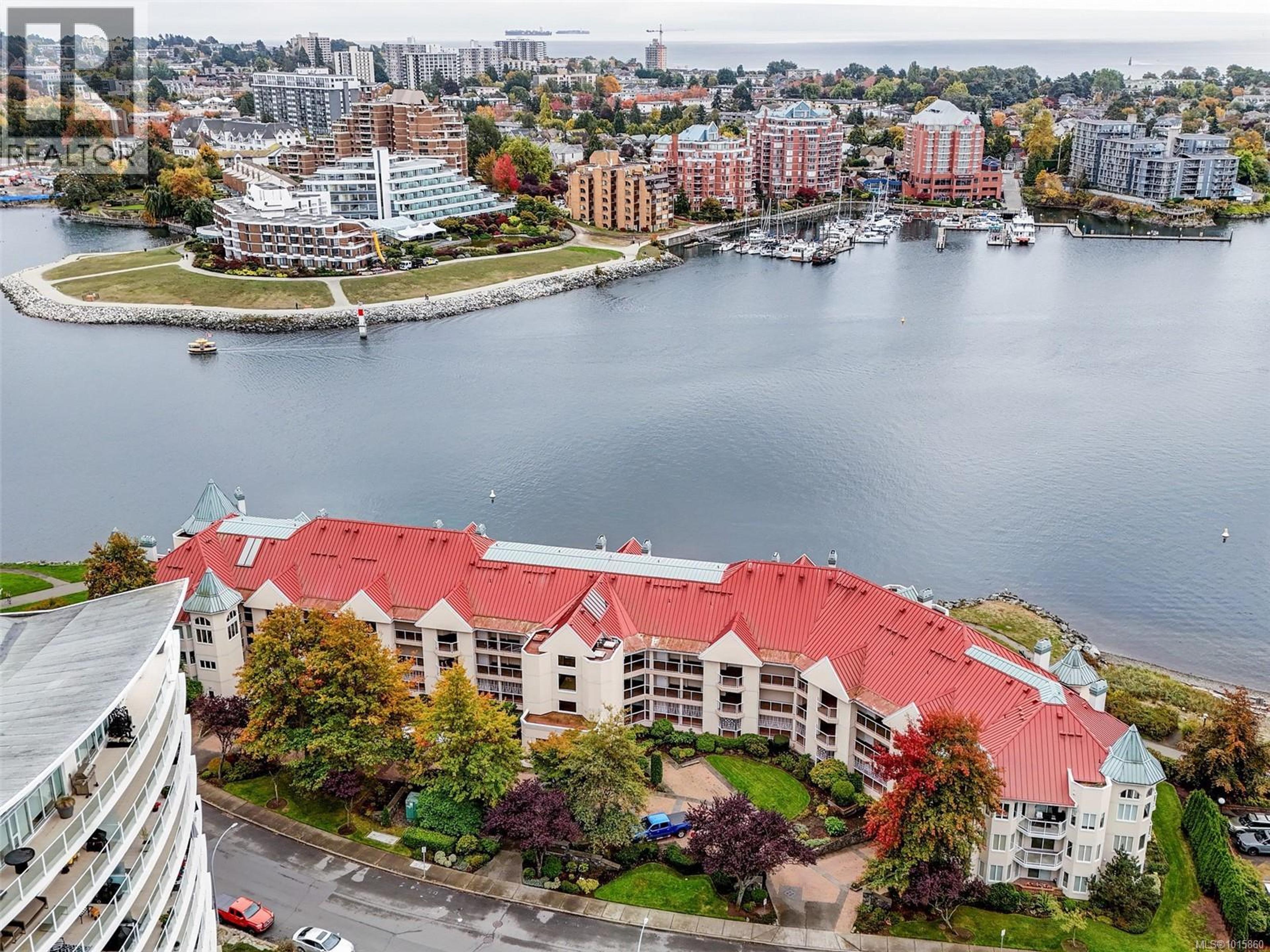 55 Songhees Rd, Victoria - Exteriors - Full Complex View, Drone/Aerial View - Photo 8