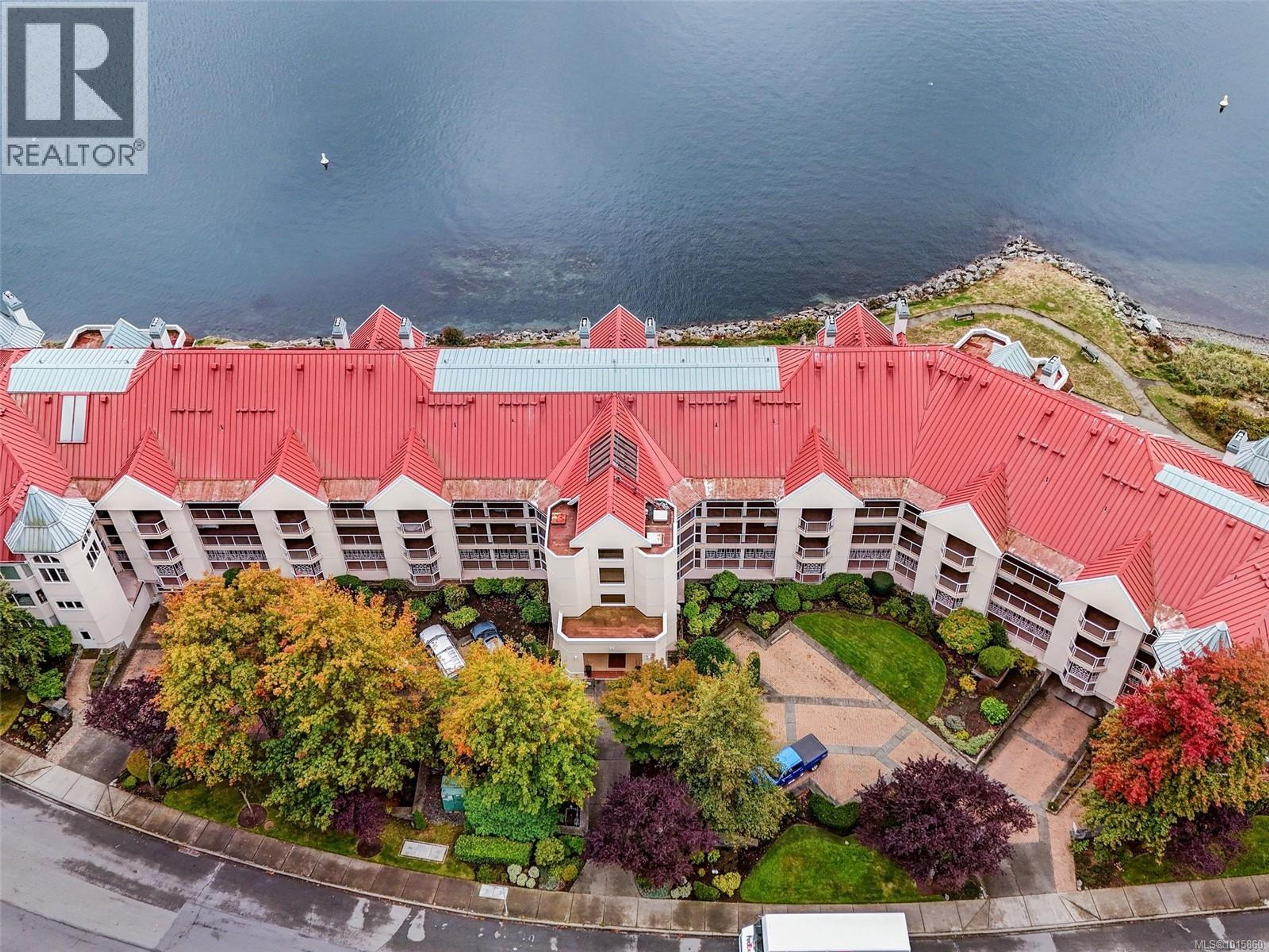 55 Songhees Rd, Victoria - Exteriors - Full Complex View, Drone/Aerial View - Photo 10