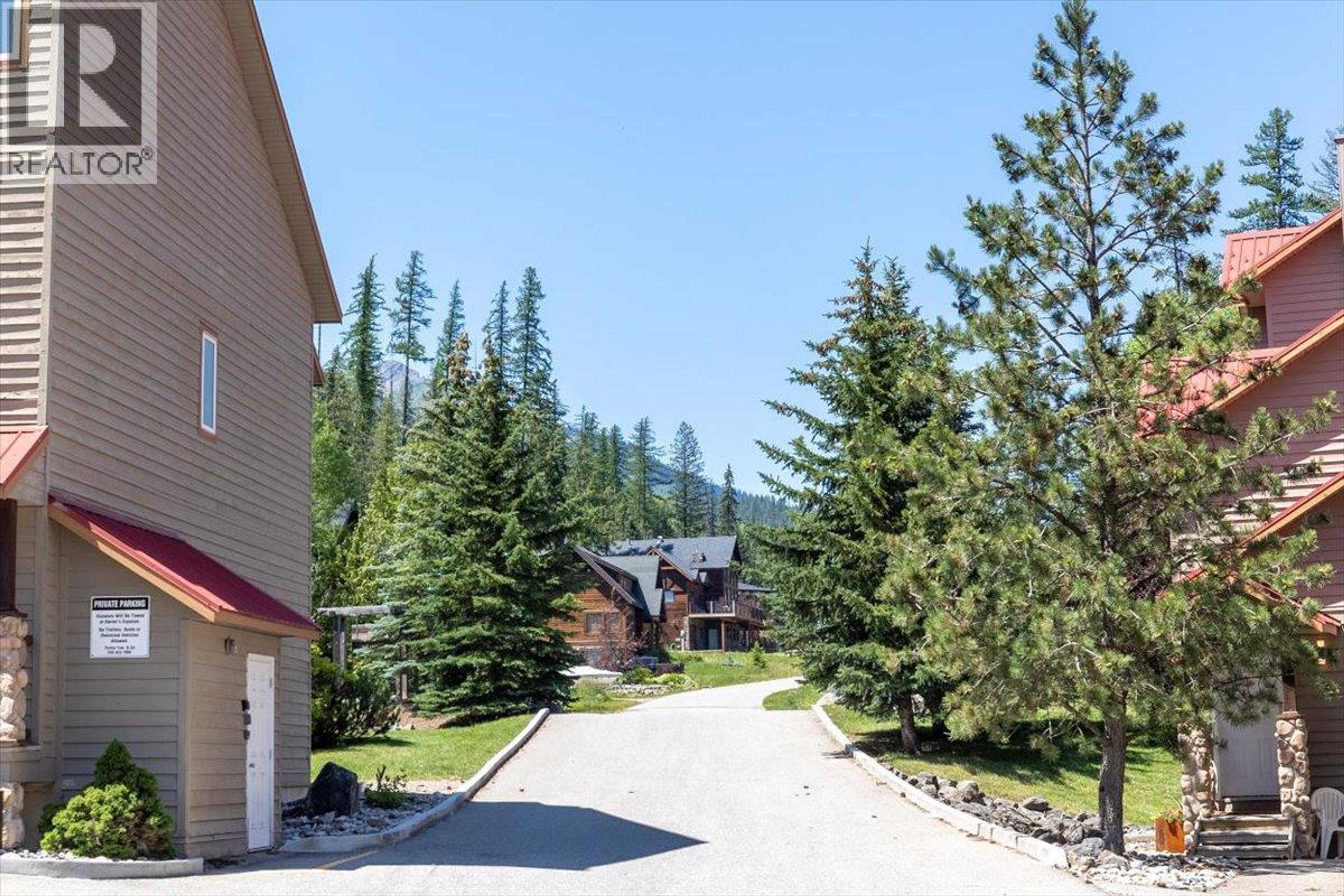 5423 Boomerang Way, Fernie - Exteriors - Full Complex View - Photo 3