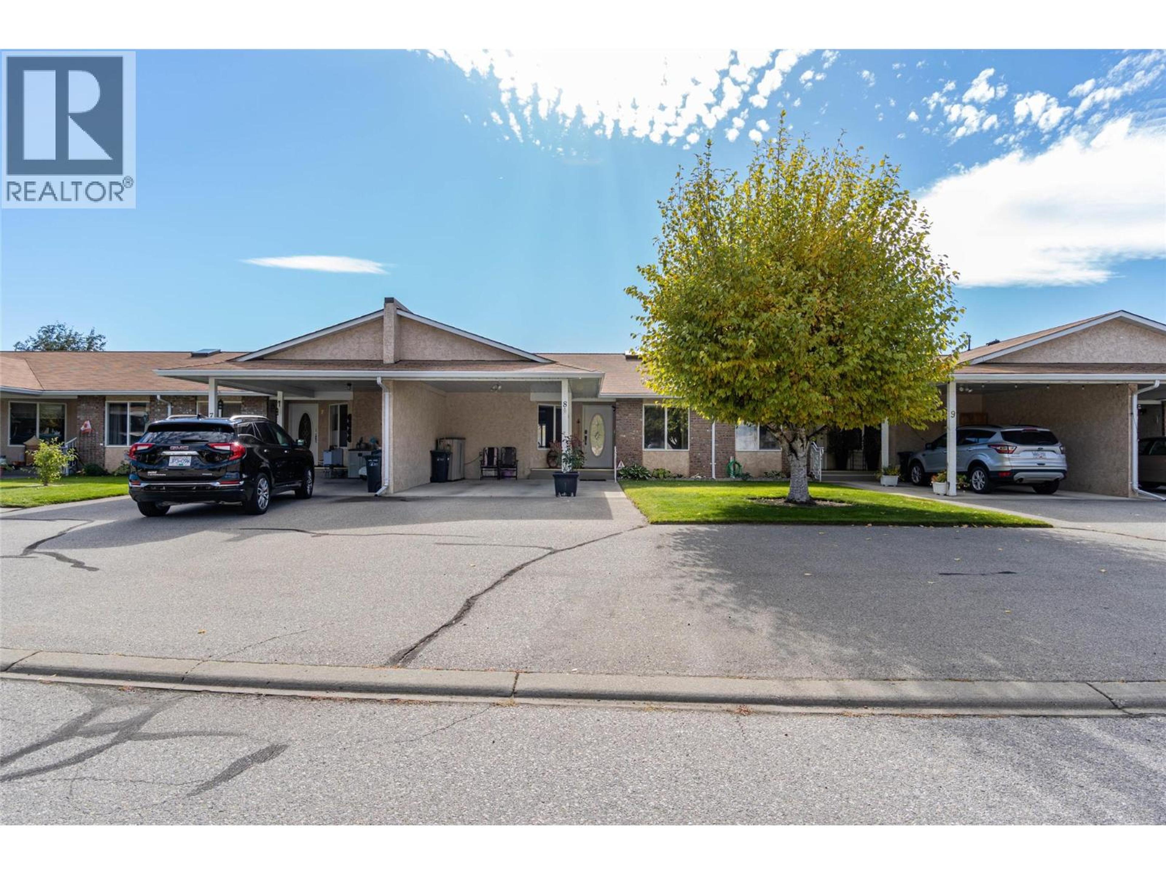 115 Redwing Place, Oliver - Exteriors - Full Complex View - Photo 5