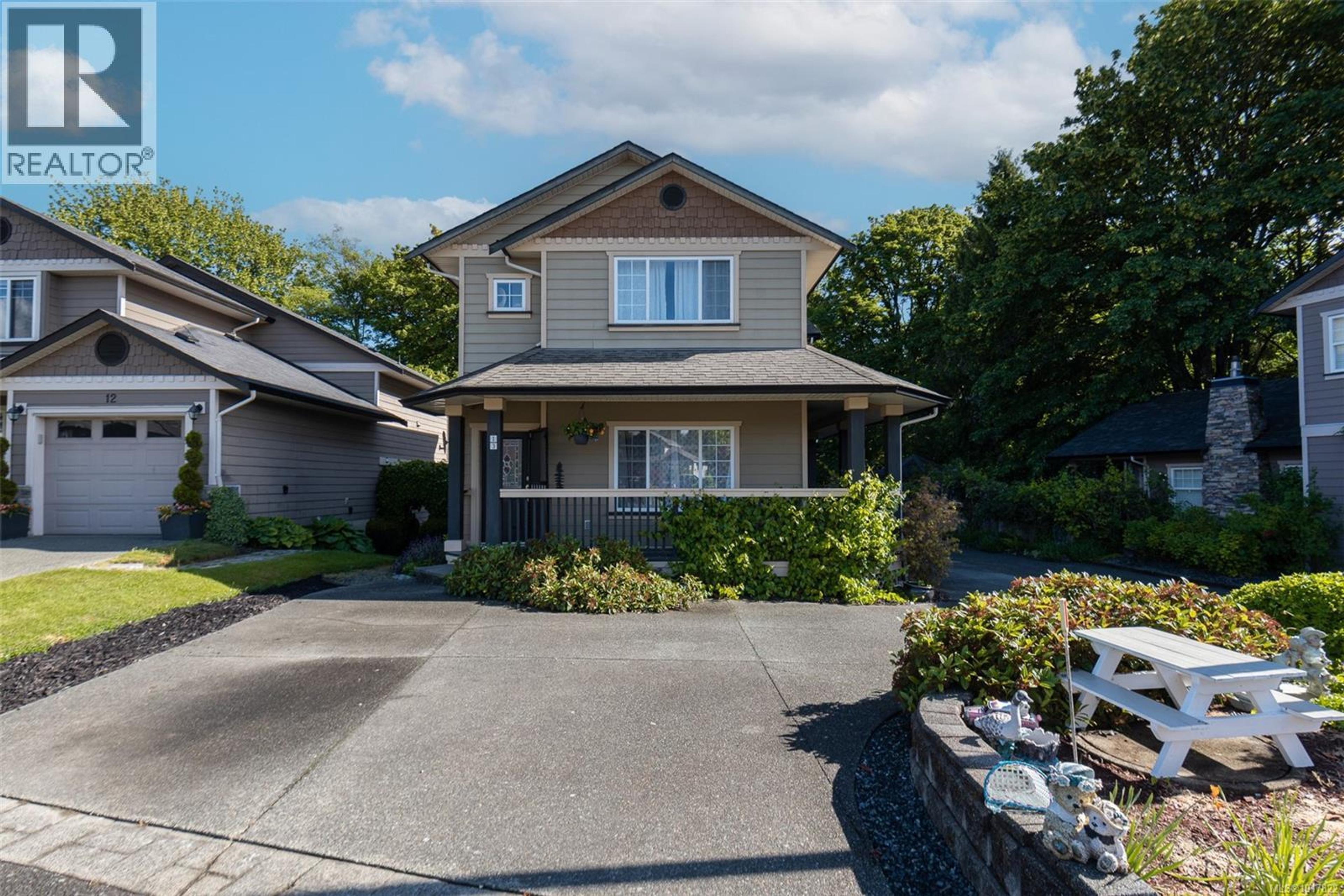 3085 Sherman Rd, Duncan - Exteriors - Photo 2