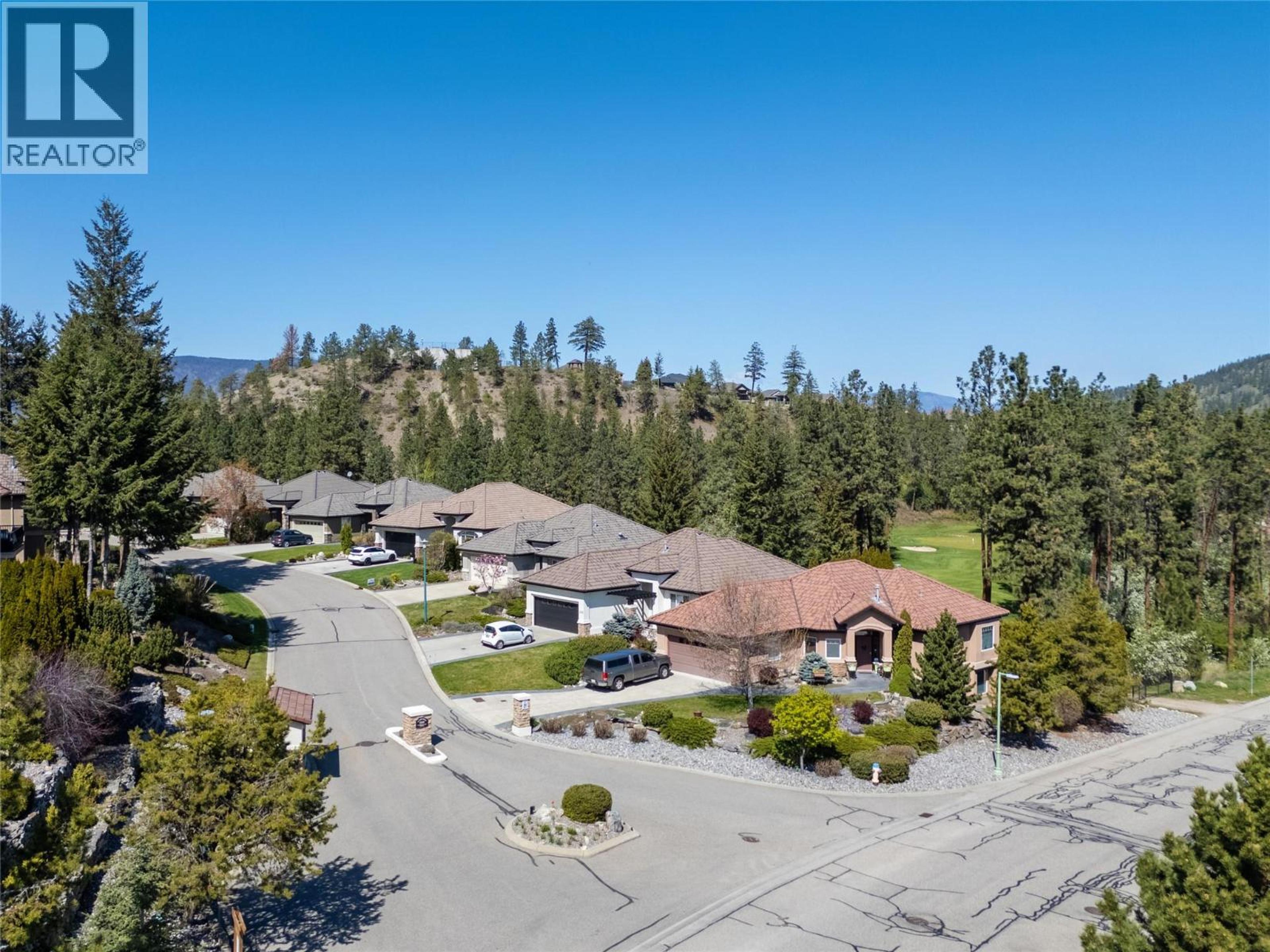 1950 Capistrano Drive, Kelowna - Exteriors - Full Complex View, Drone/Aerial View - Photo 6