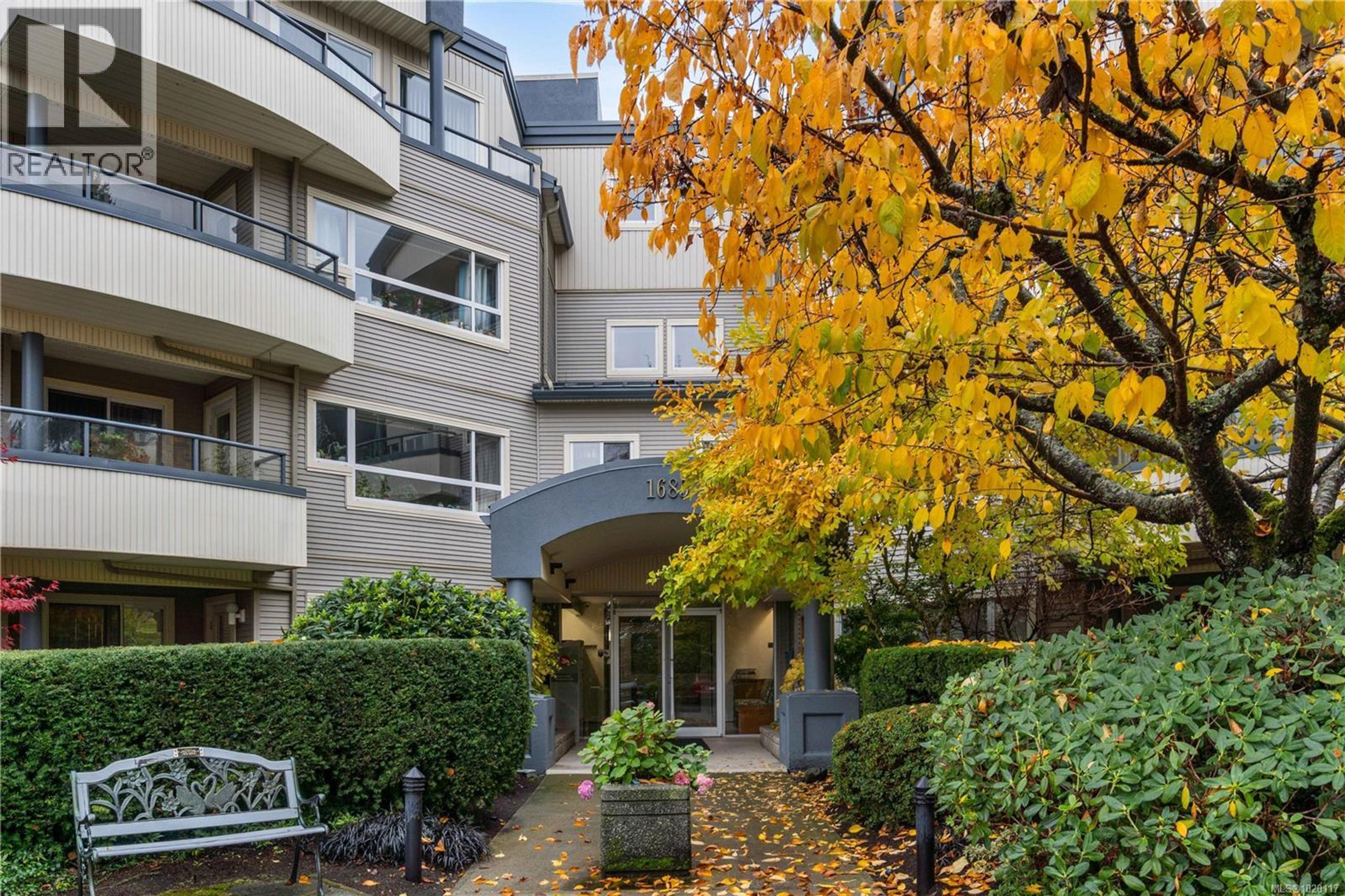 1685 Estevan Rd, Nanaimo - Exteriors - Photo 2