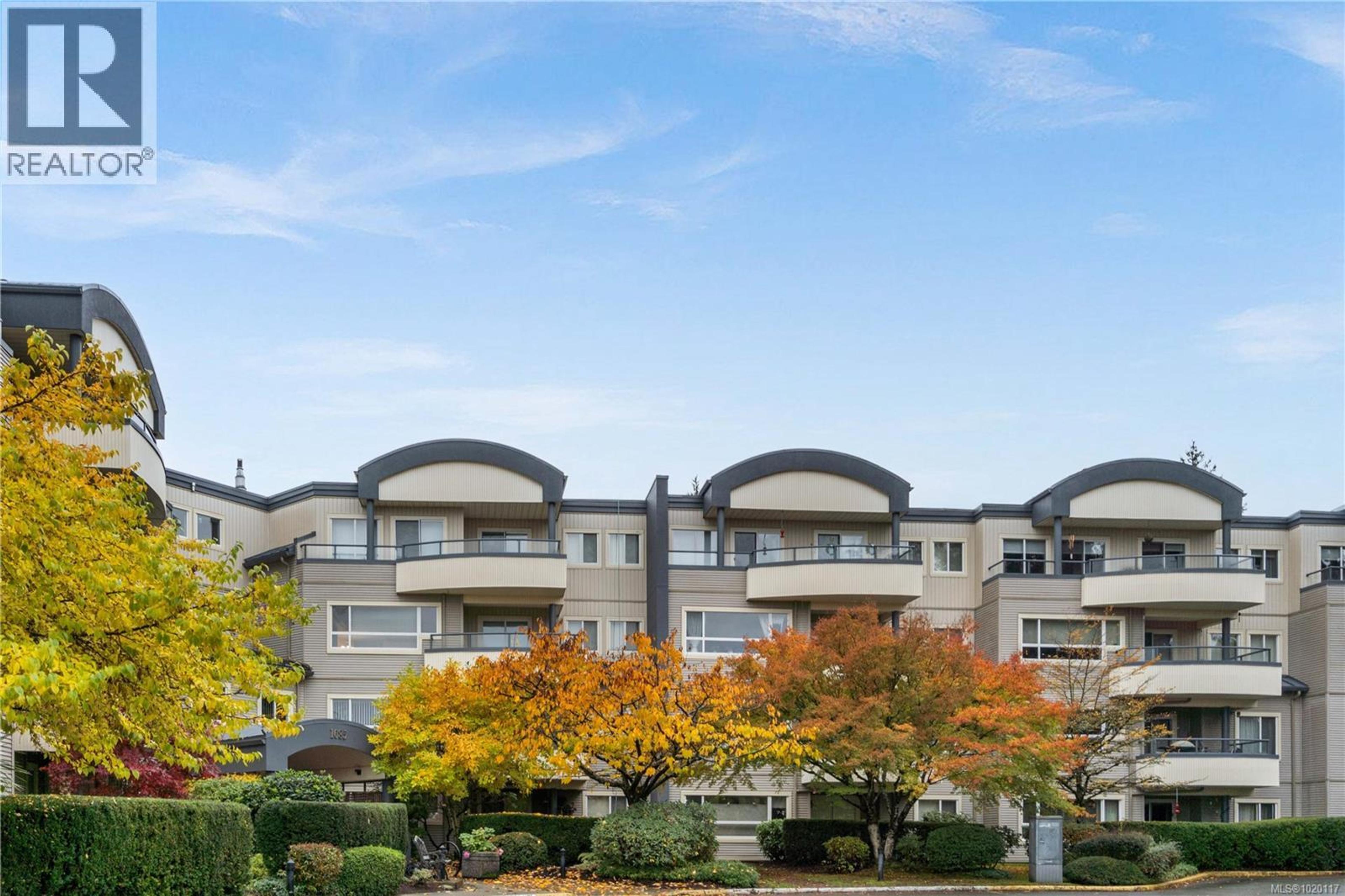 1685 Estevan Rd, Nanaimo - Exteriors - Full Complex View - Photo 8