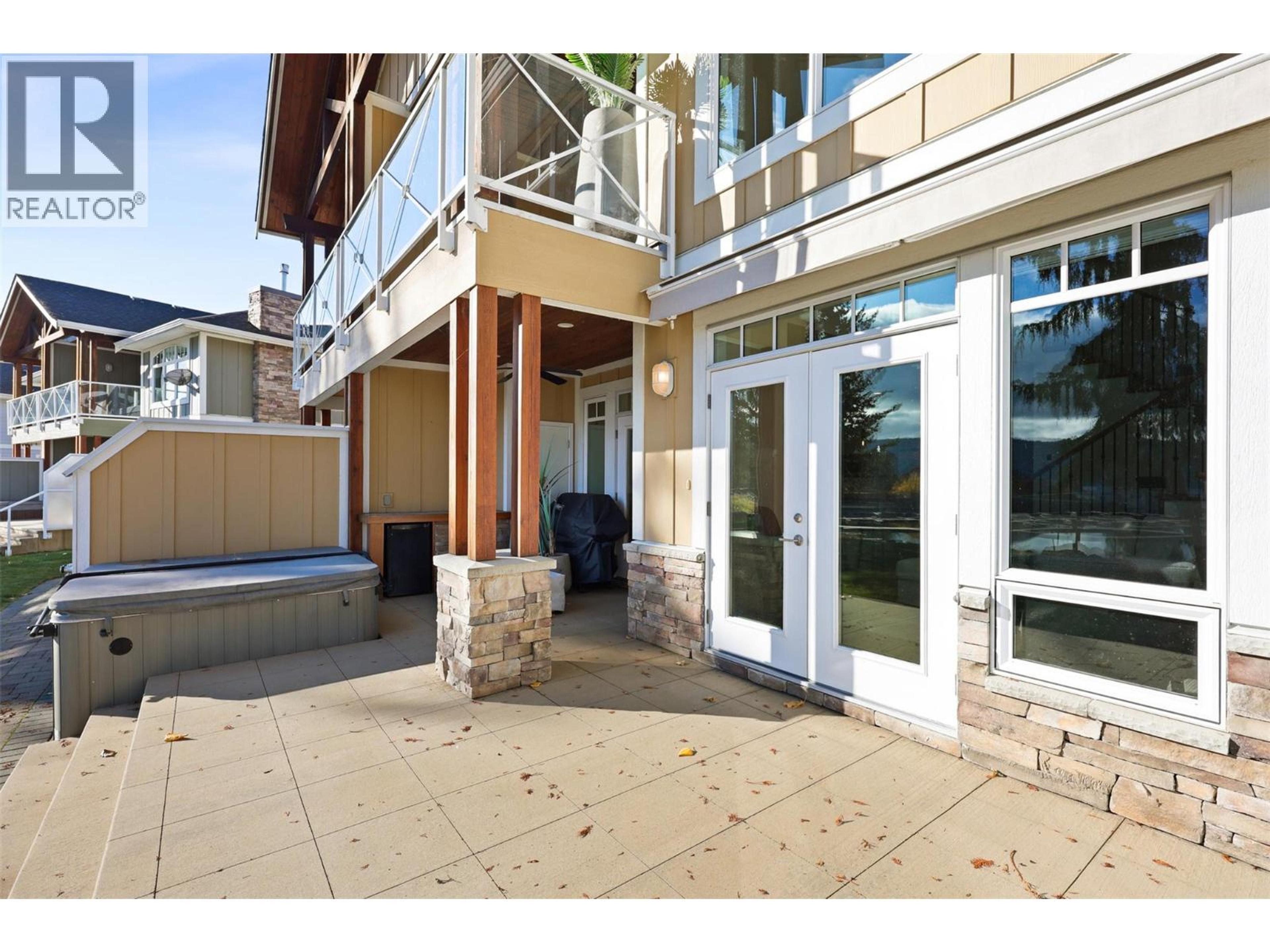 3950 Express Point Road, Scotch Creek - Exteriors - Photo 5