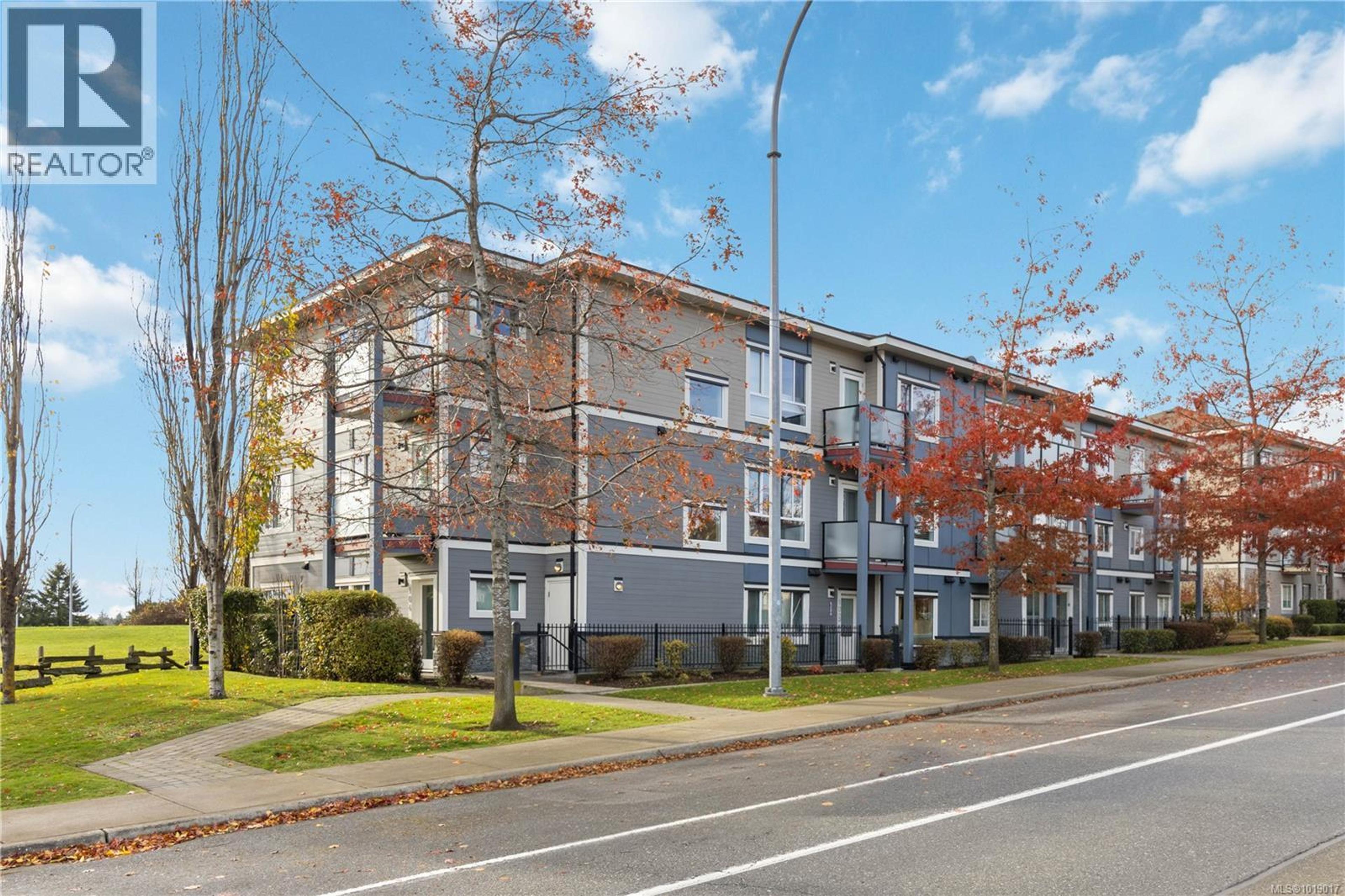 4050 Douglas St, Saanich - Exteriors - Full Complex View - Photo 2