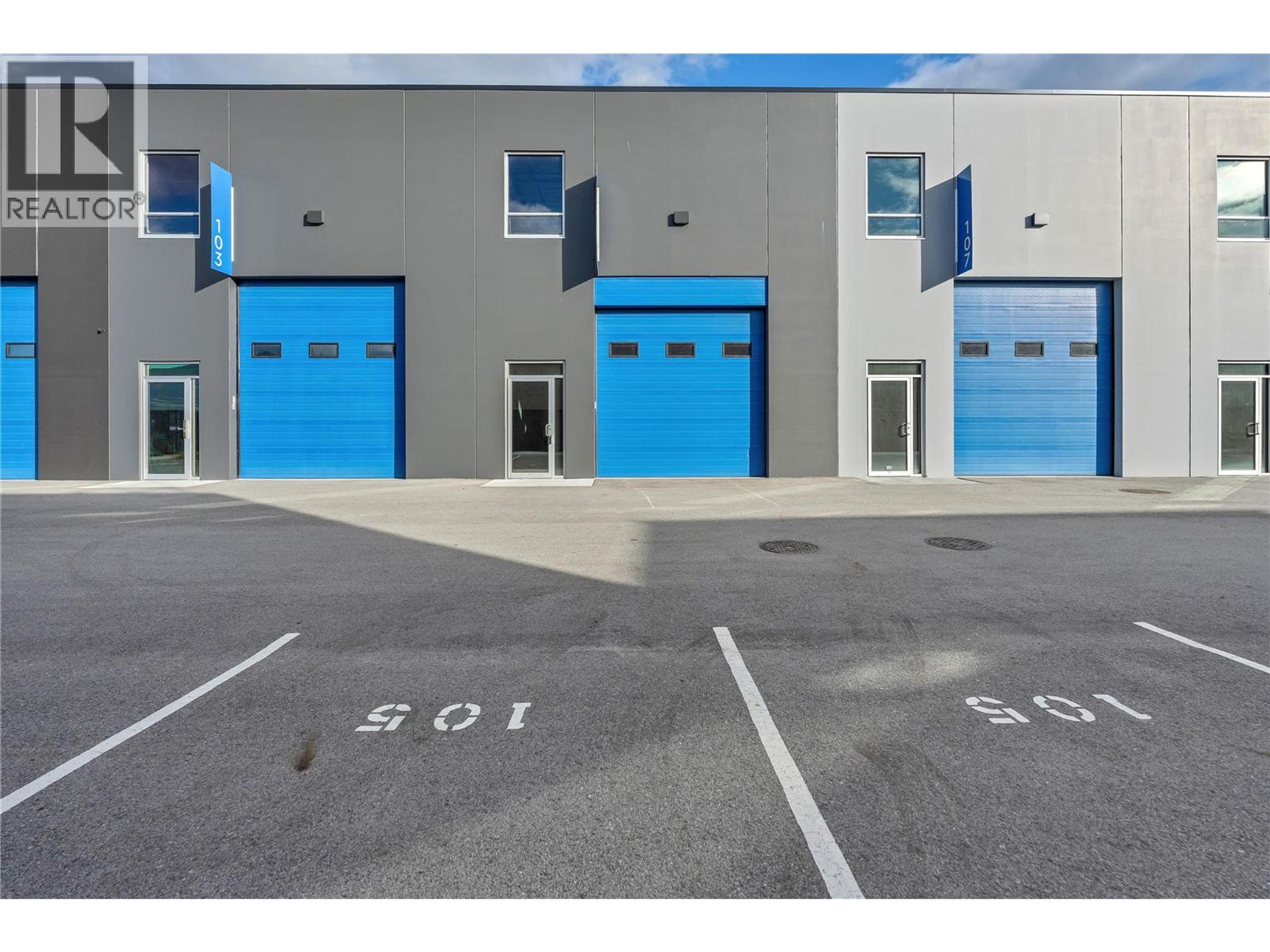 320 Okanagan Avenue, Penticton - Exteriors - Full Complex View - Photo 1