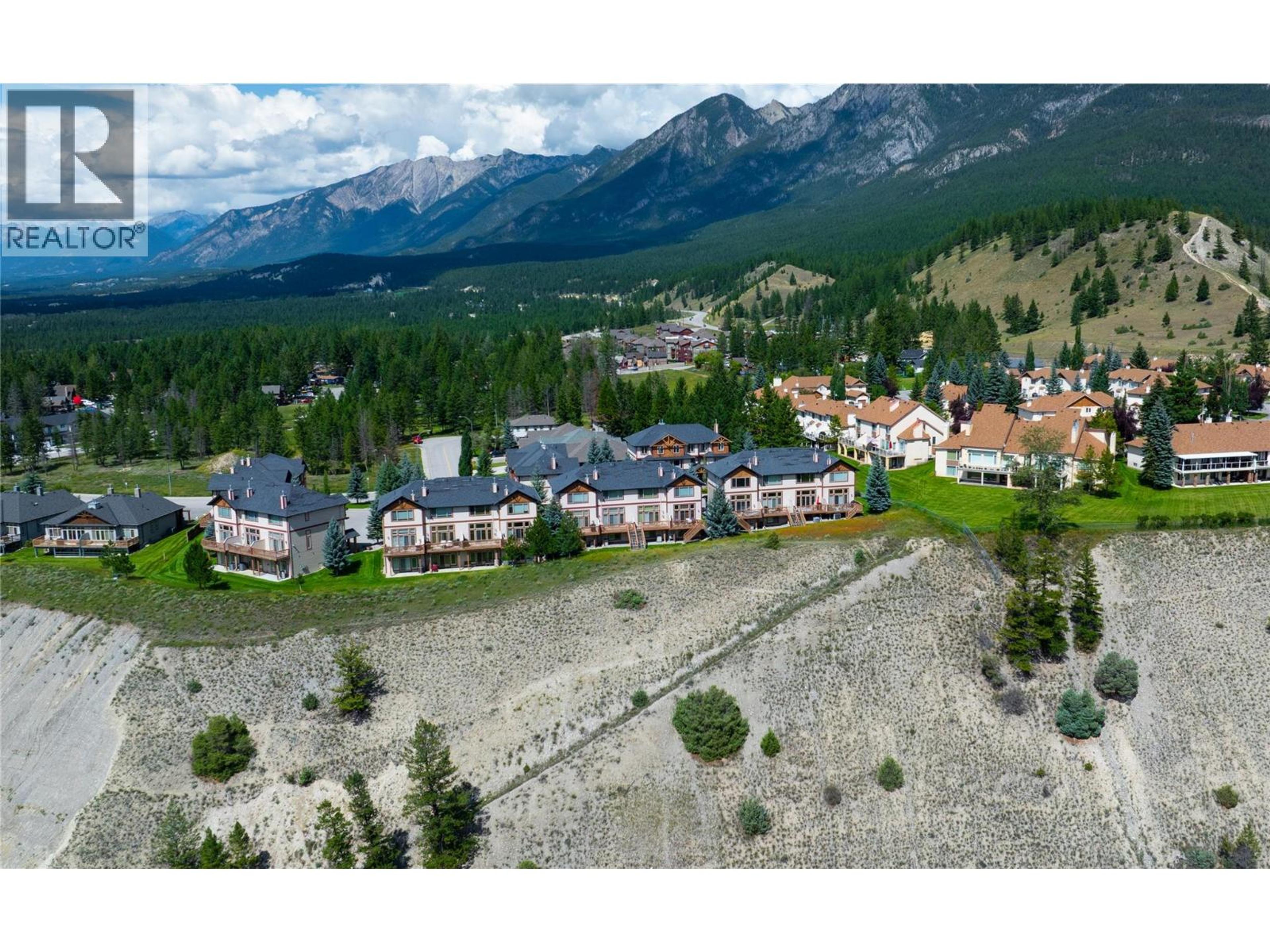 4878 Ridge Road, Radium Hot Springs - Exteriors - Full Complex View, Drone/Aerial View - Photo 6