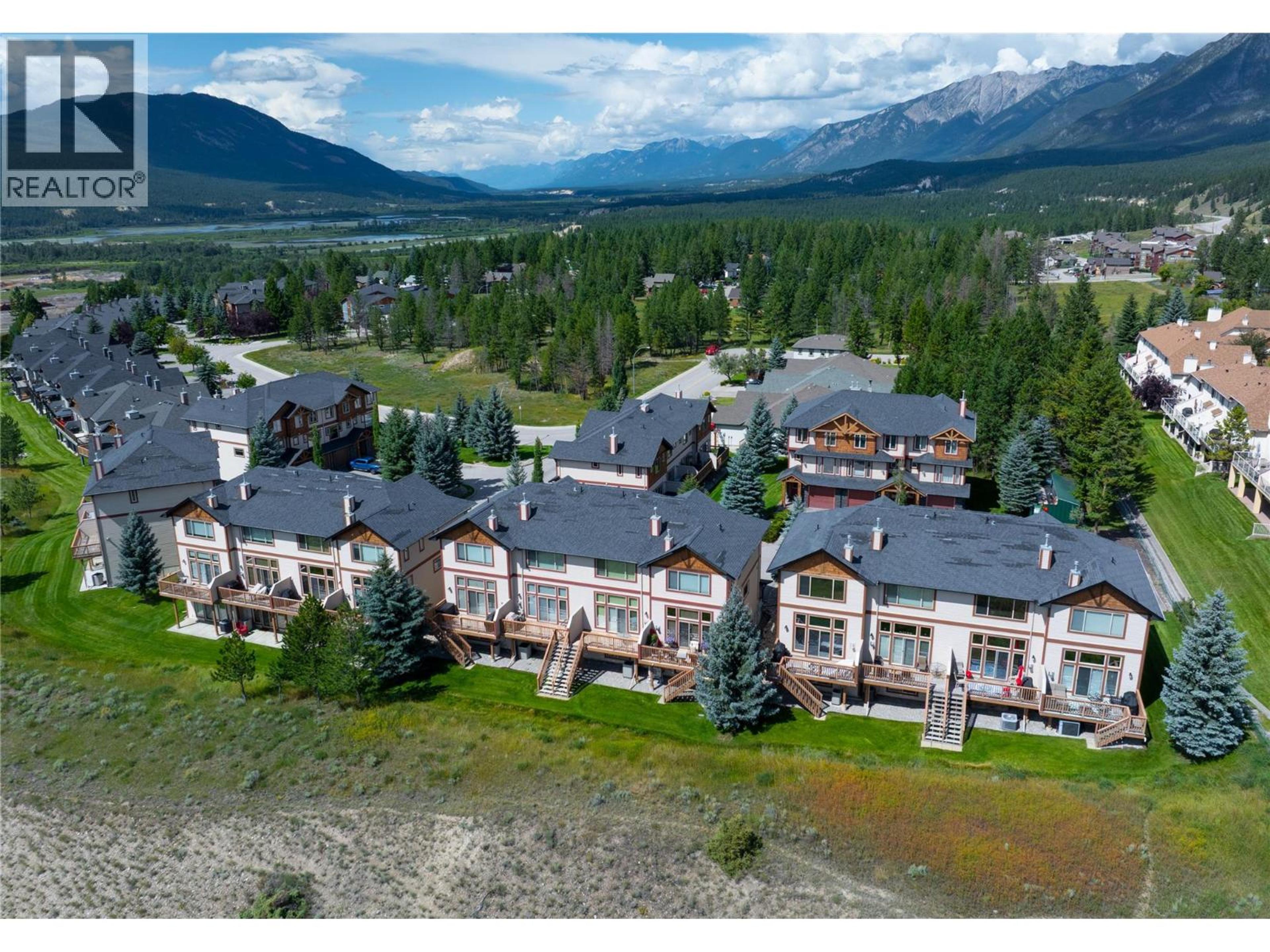 4878 Ridge Road, Radium Hot Springs - Exteriors - Drone/Aerial View, Full Complex View - Photo 7