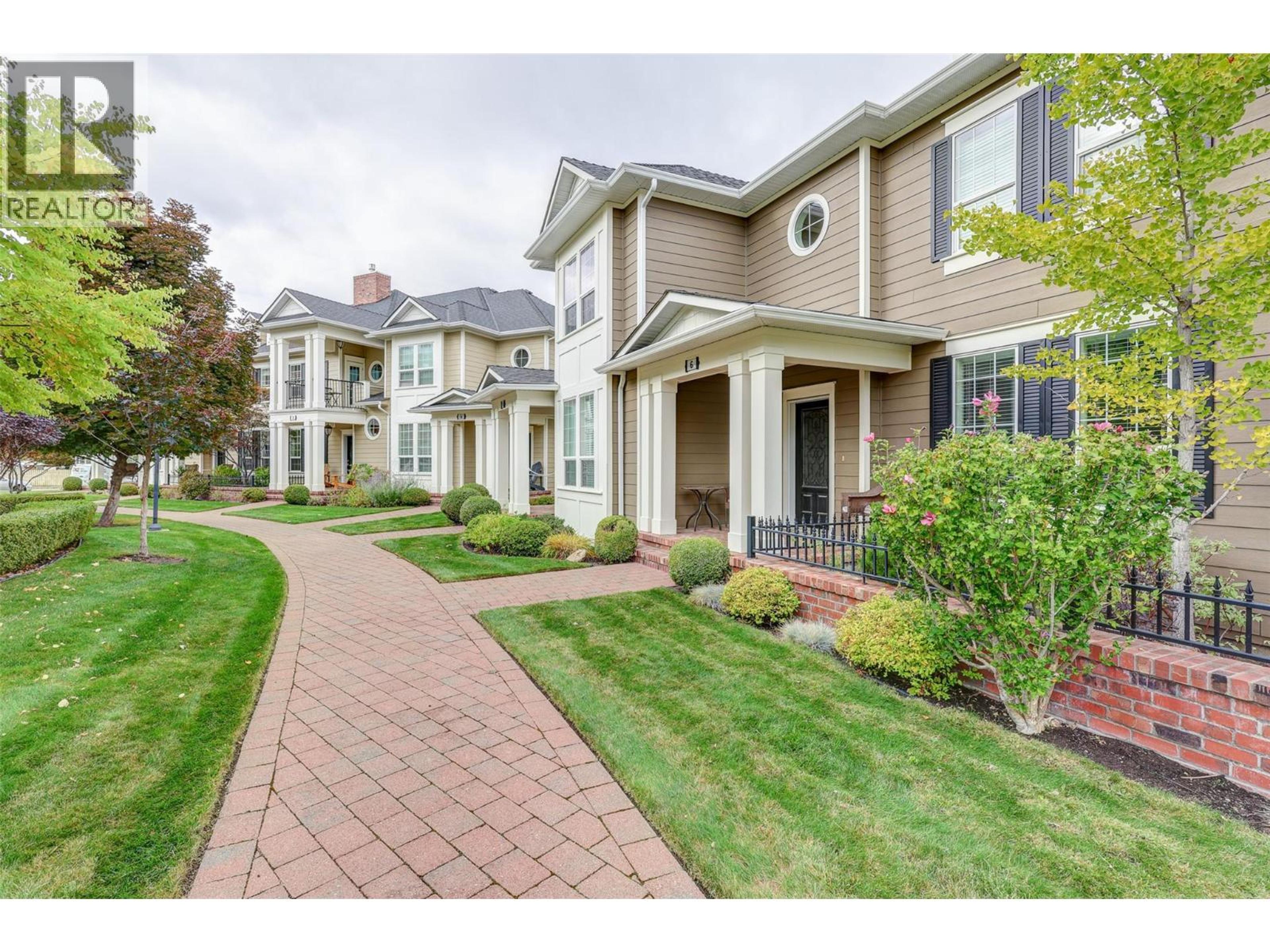 328 Providence Avenue, Kelowna - Exteriors - Full Complex View - Photo 3