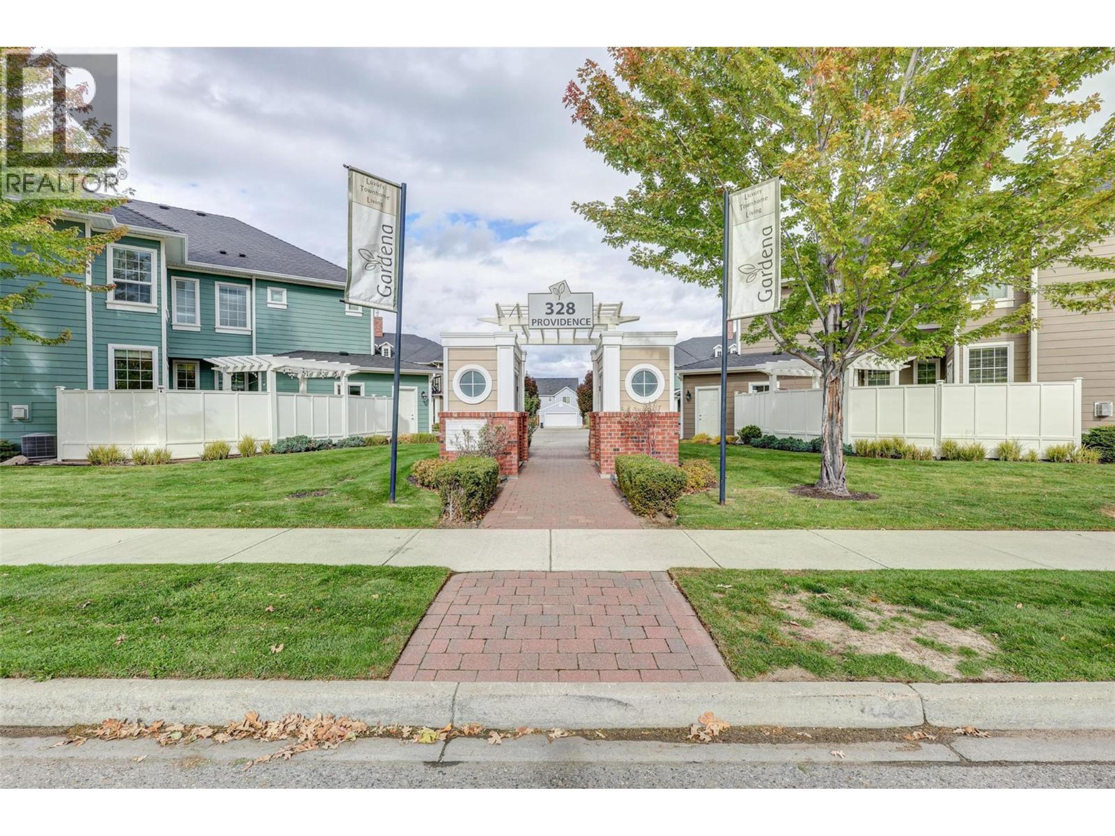 328 Providence Avenue, Kelowna - Exteriors - Full Complex View - Photo 4