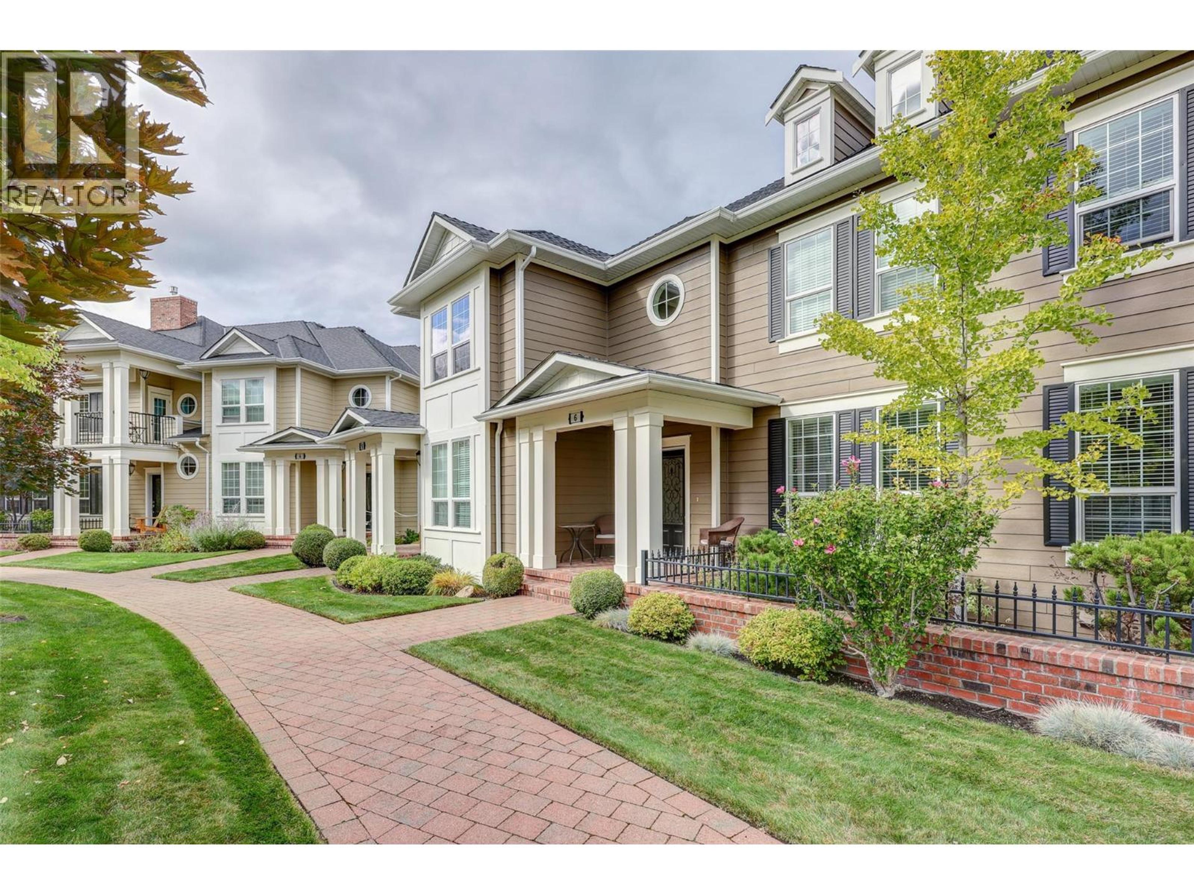 328 Providence Avenue, Kelowna - Exteriors - Full Complex View - Photo 10