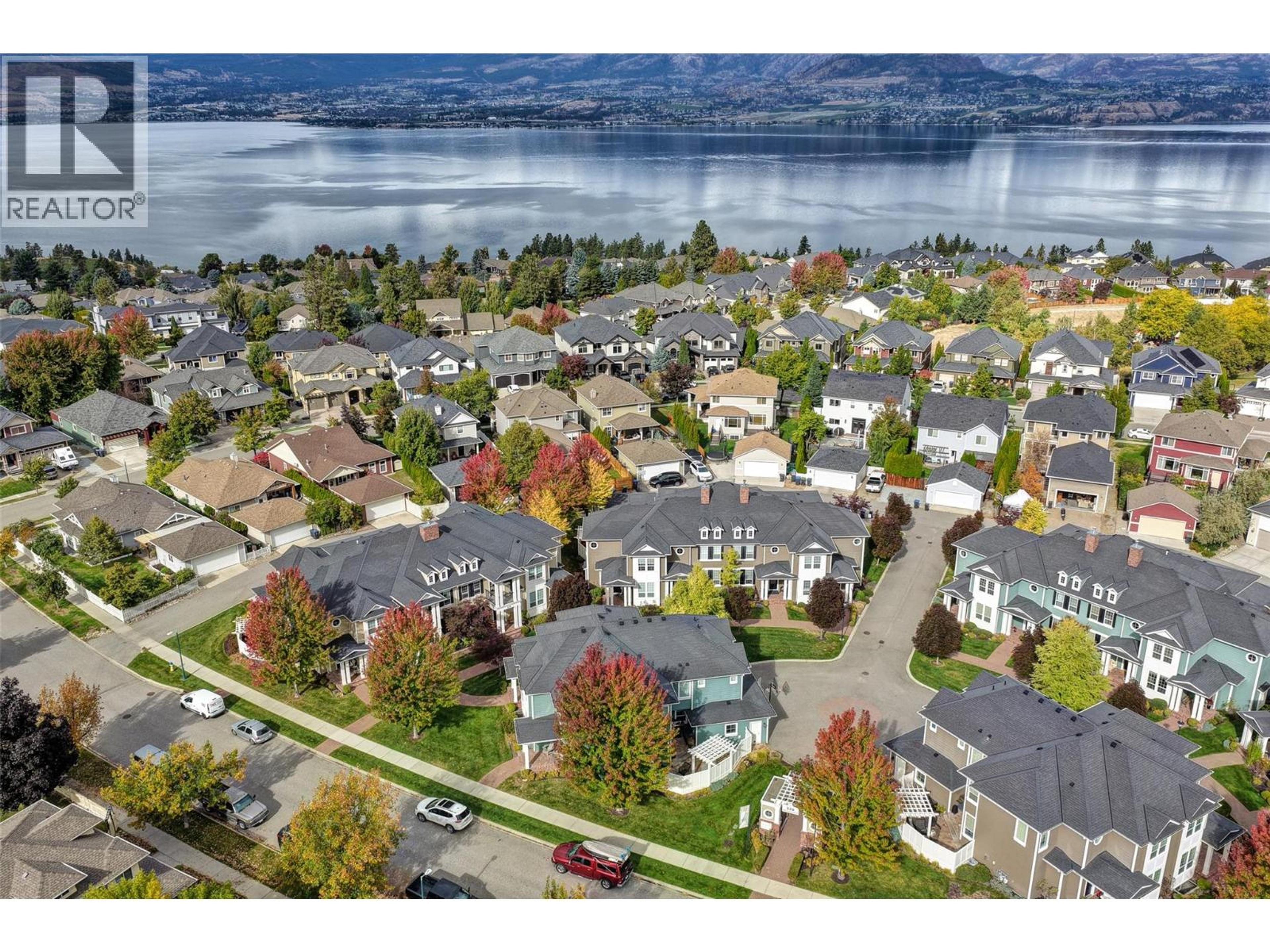 328 Providence Avenue, Kelowna - Exteriors - Full Complex View, Drone/Aerial View - Photo 12