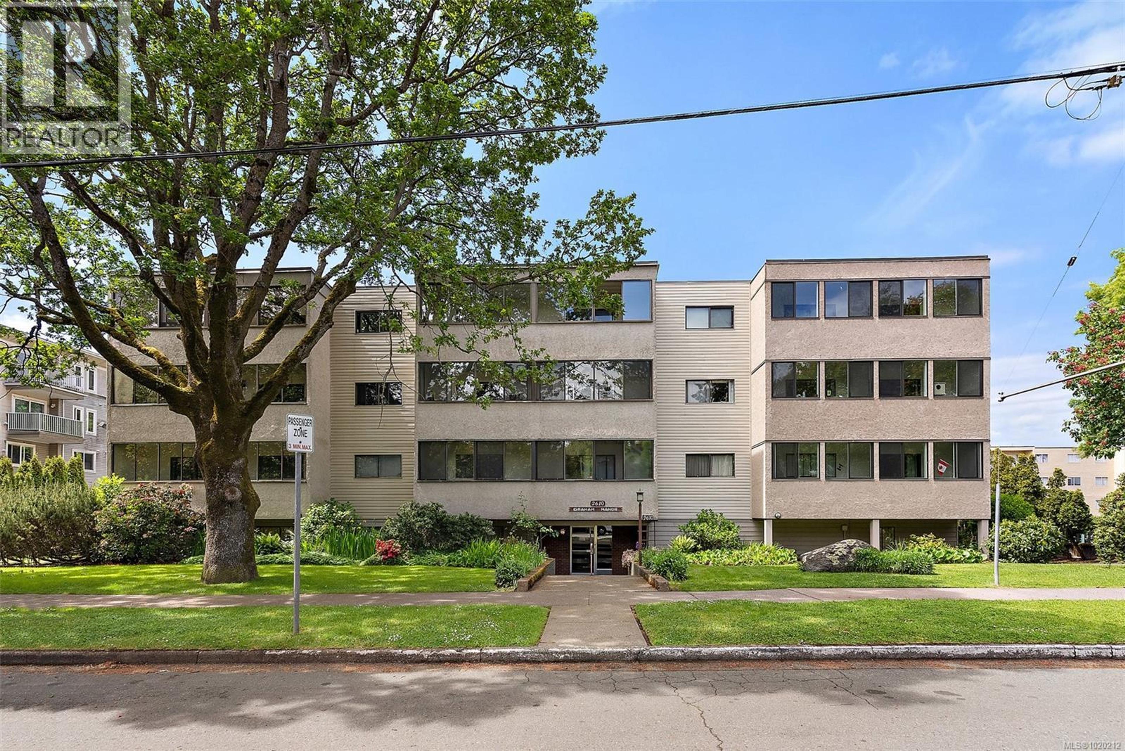 2610 Graham St, Victoria - Exteriors - Full Complex View - Photo 1