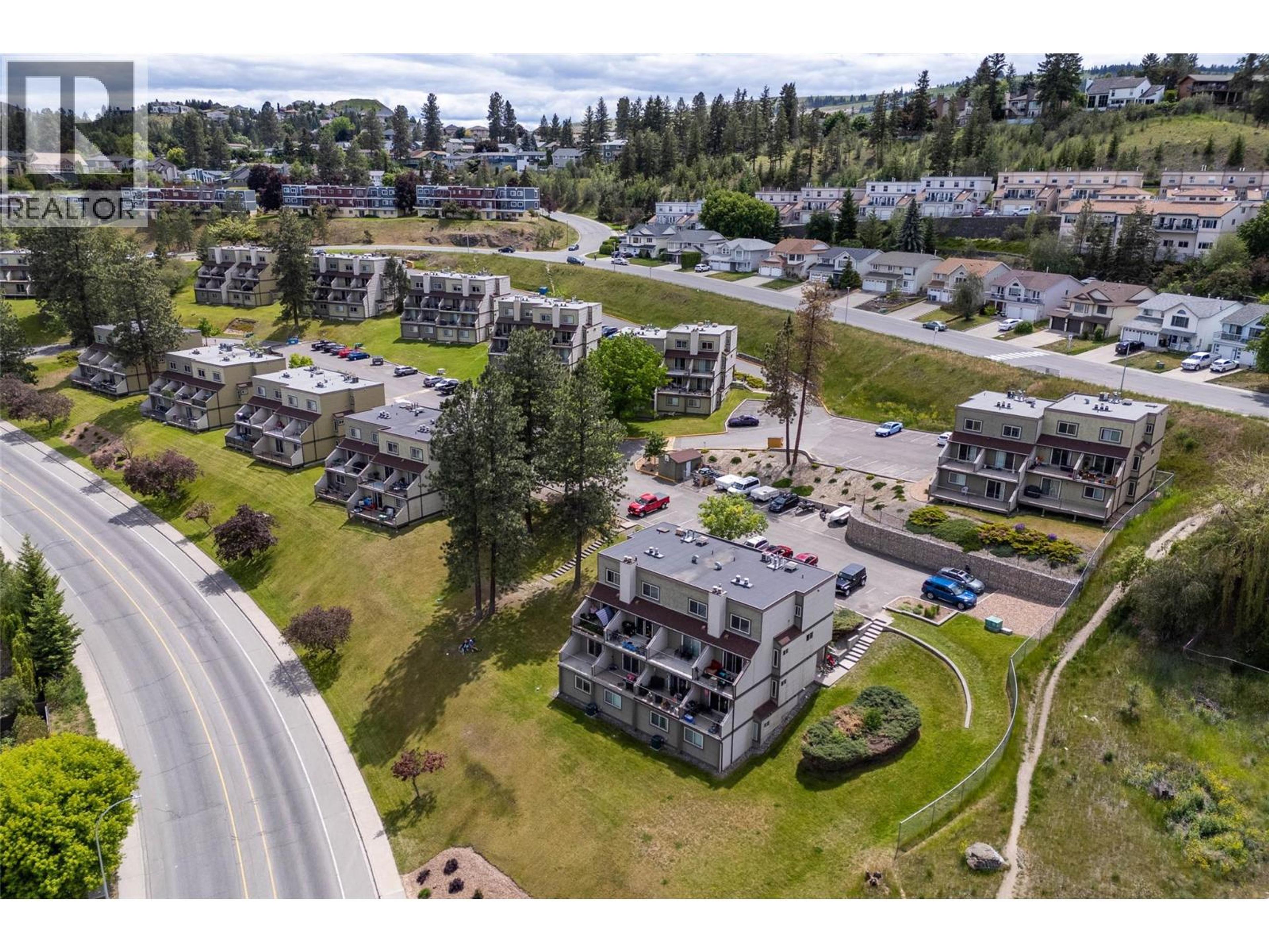 1750 Summit Drive, Kamloops - Exteriors - Full Complex View, Drone/Aerial View - Photo 7