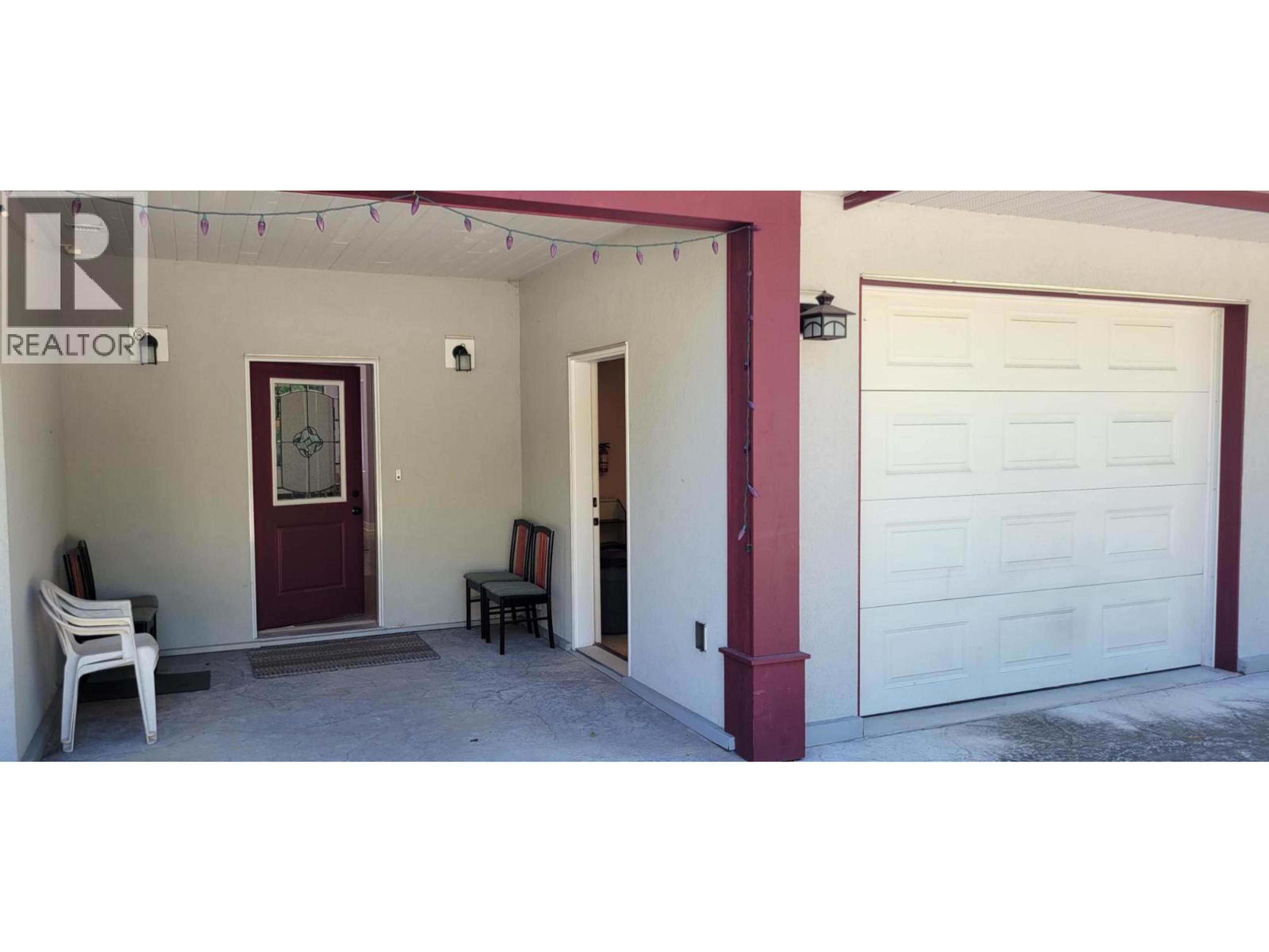 515 9TH Avenue, New Denver - Exteriors - Photo 1