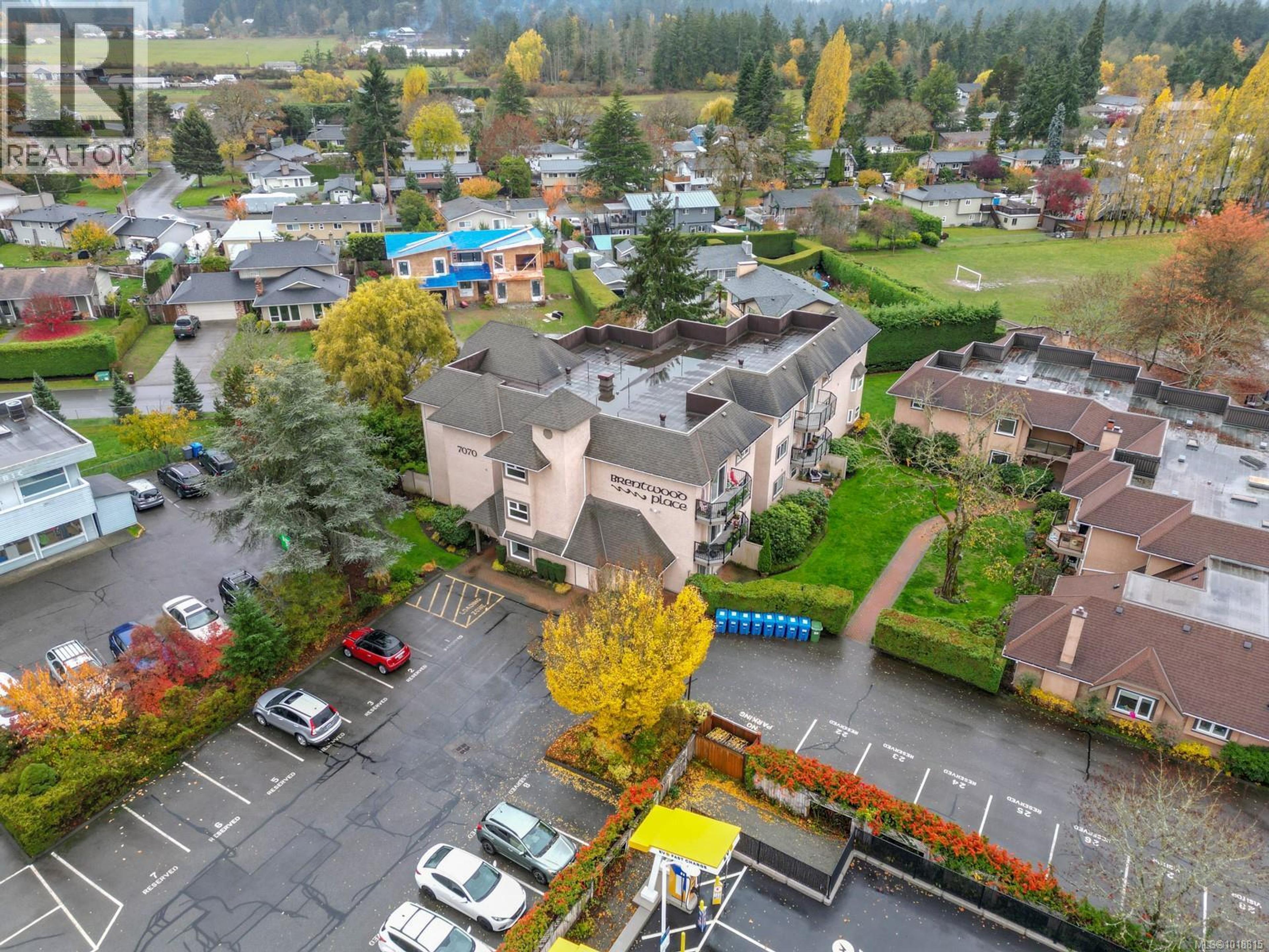 7070 West Saanich Rd, Central Saanich - Exteriors - Full Complex View, Drone/Aerial View - Photo 2
