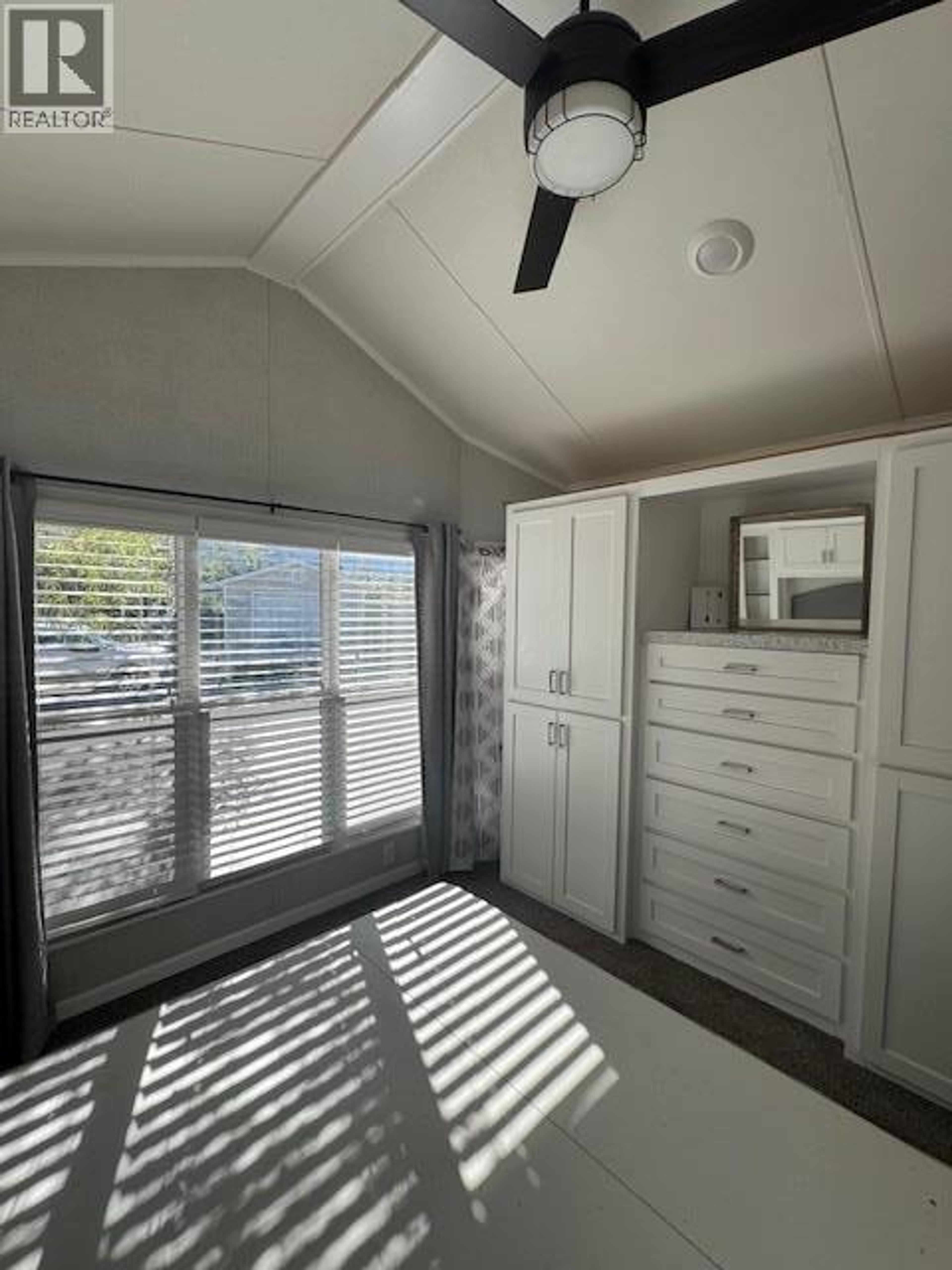 1383 Silver Sands Road, Sicamous - Exteriors - Full Complex View, Drone/Aerial View - Photo 4