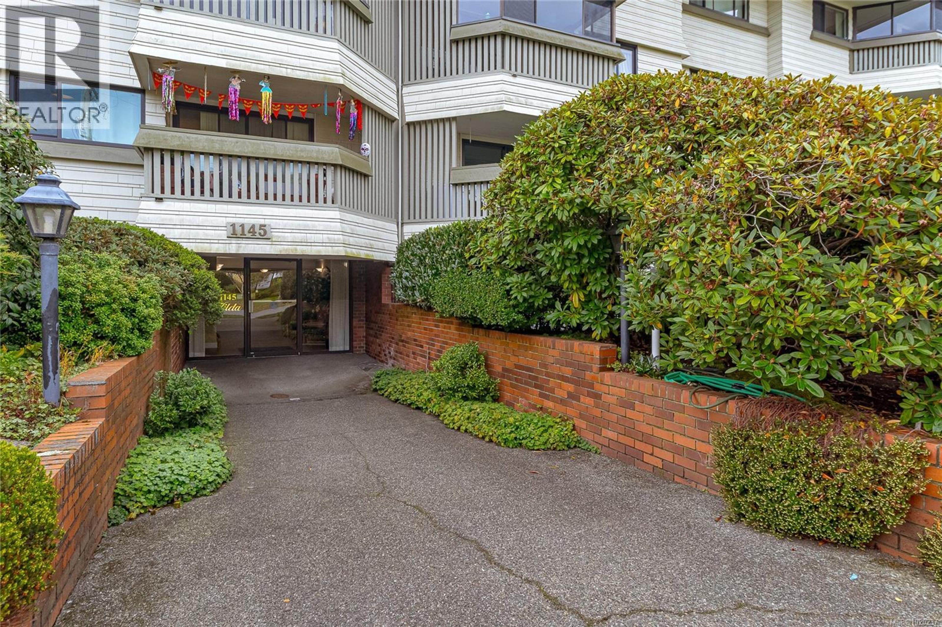 1145 Hilda St, Victoria - Exteriors - Photo 4