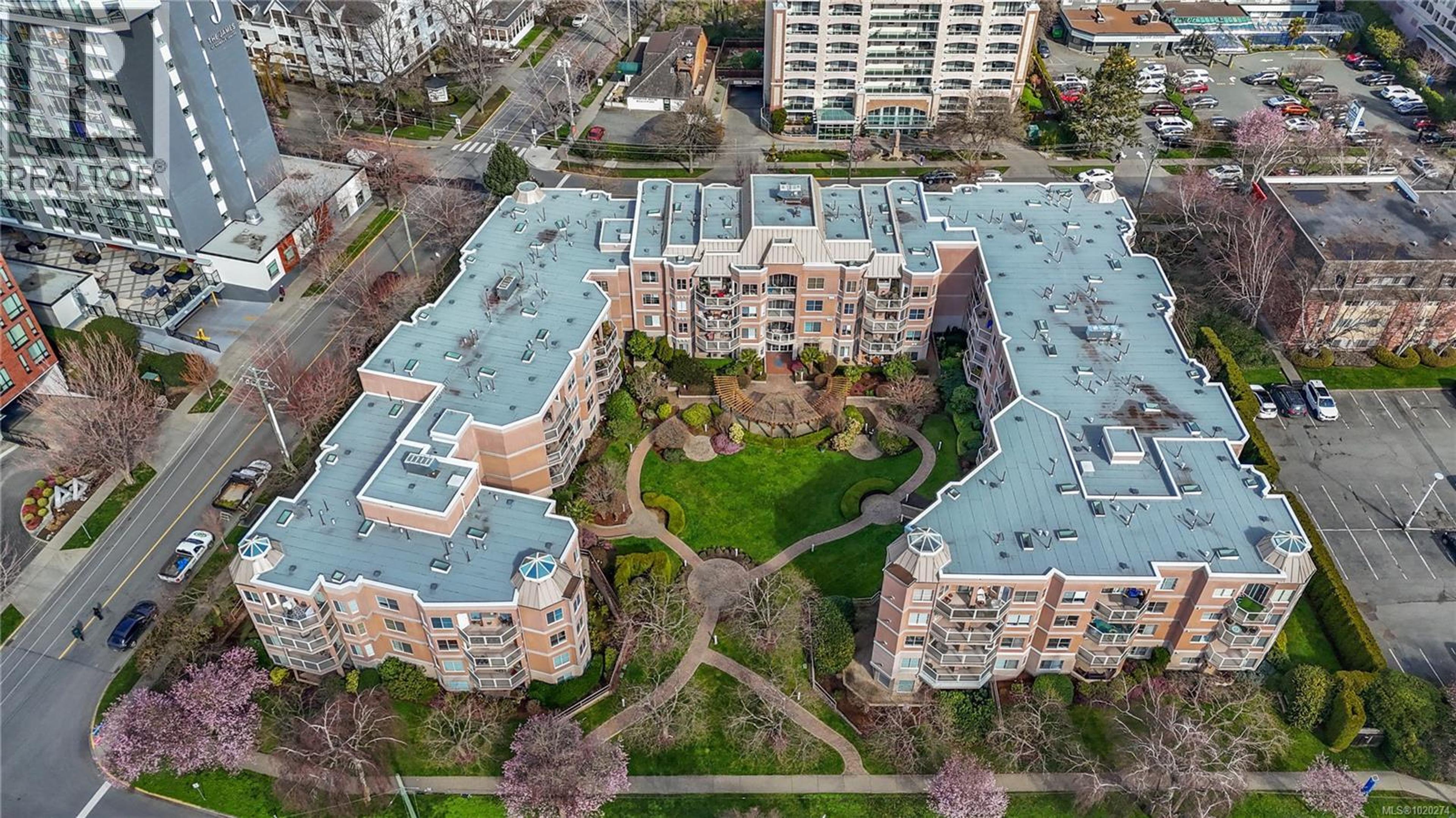 405 Quebec St, Victoria - Exteriors - Full Complex View, Drone/Aerial View - Photo 3