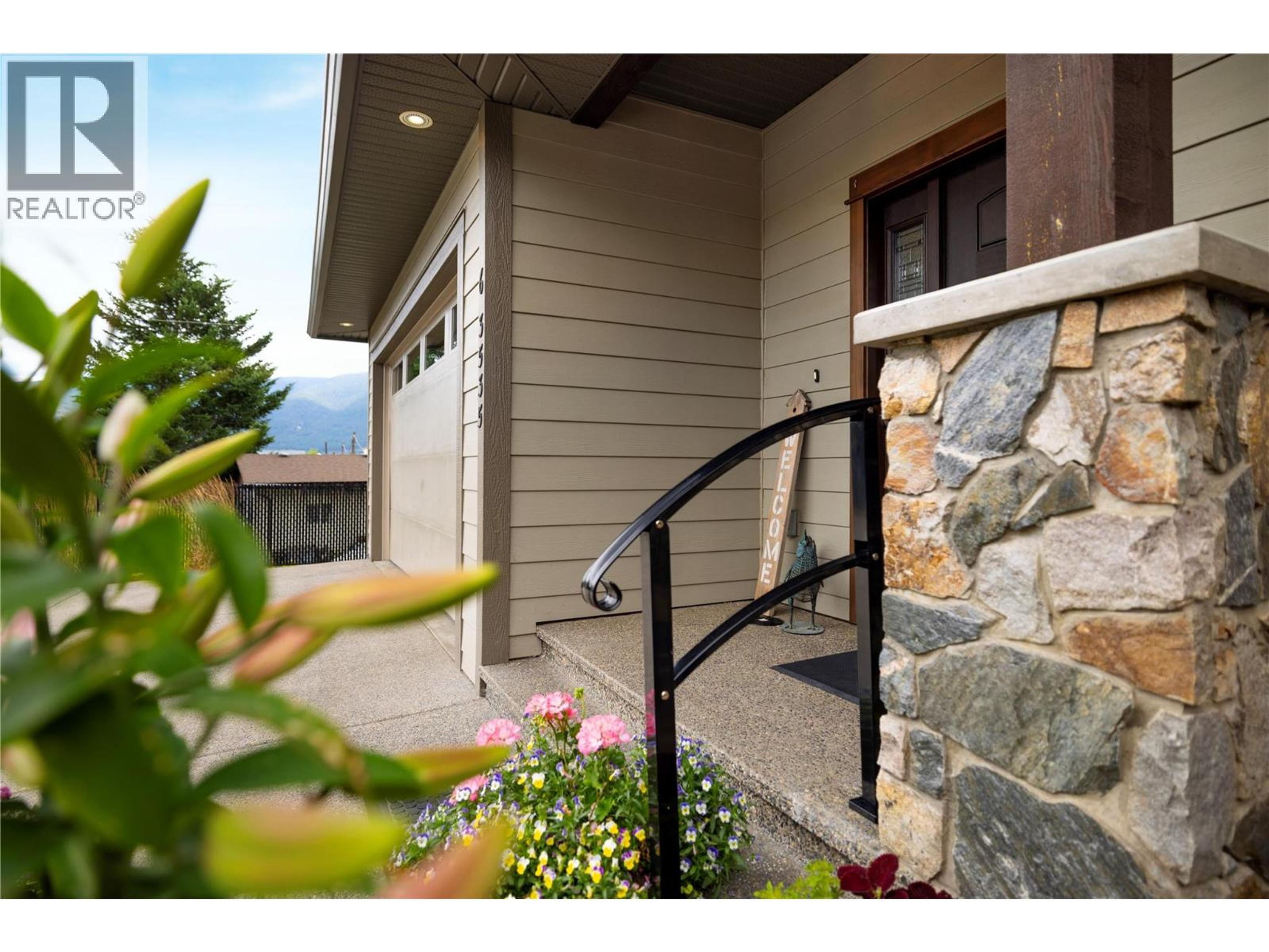 3535 Wood Avenue, Armstrong - Exteriors - Photo 5