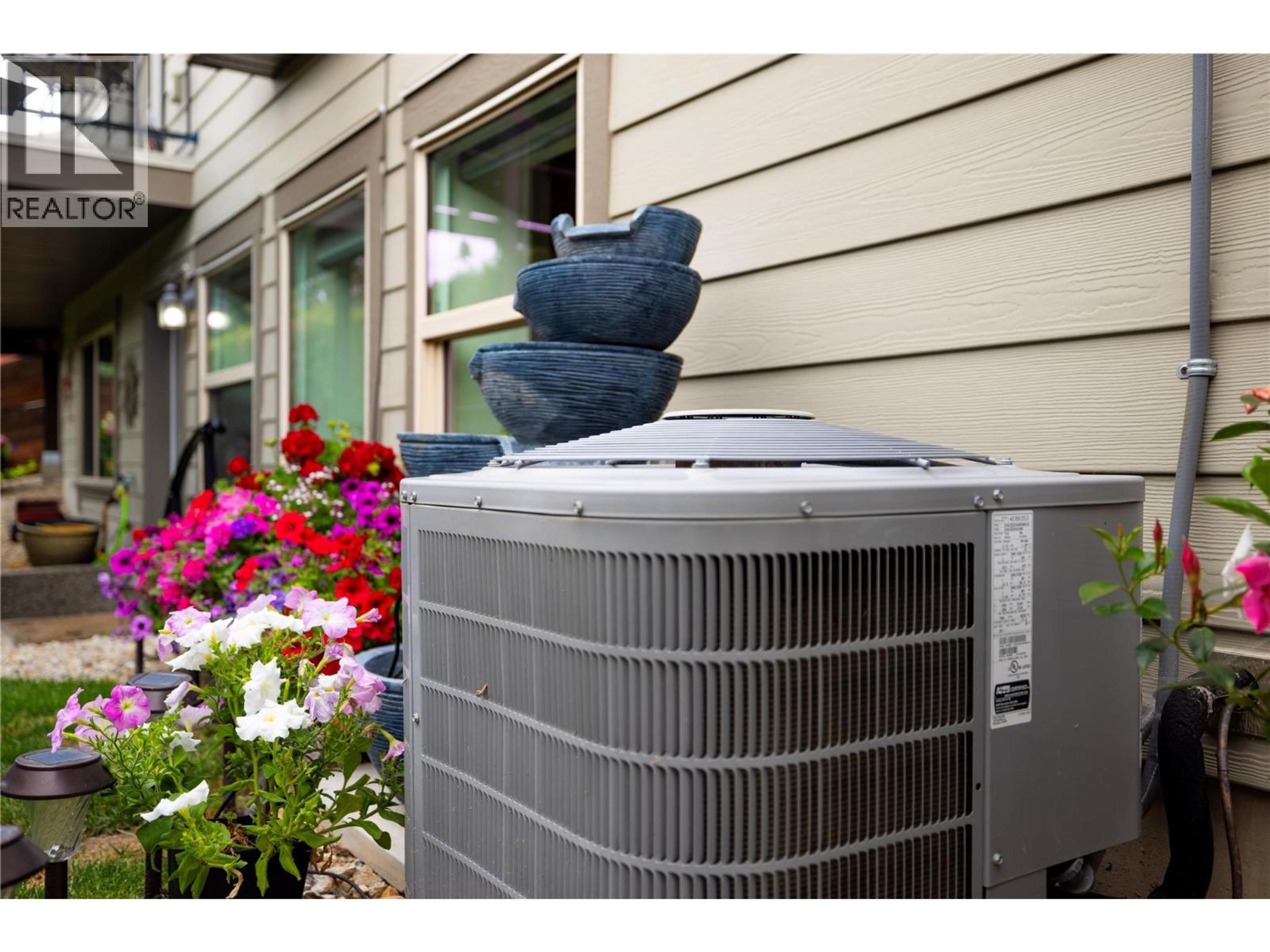 3535 Wood Avenue, Armstrong - Exteriors - Photo 6