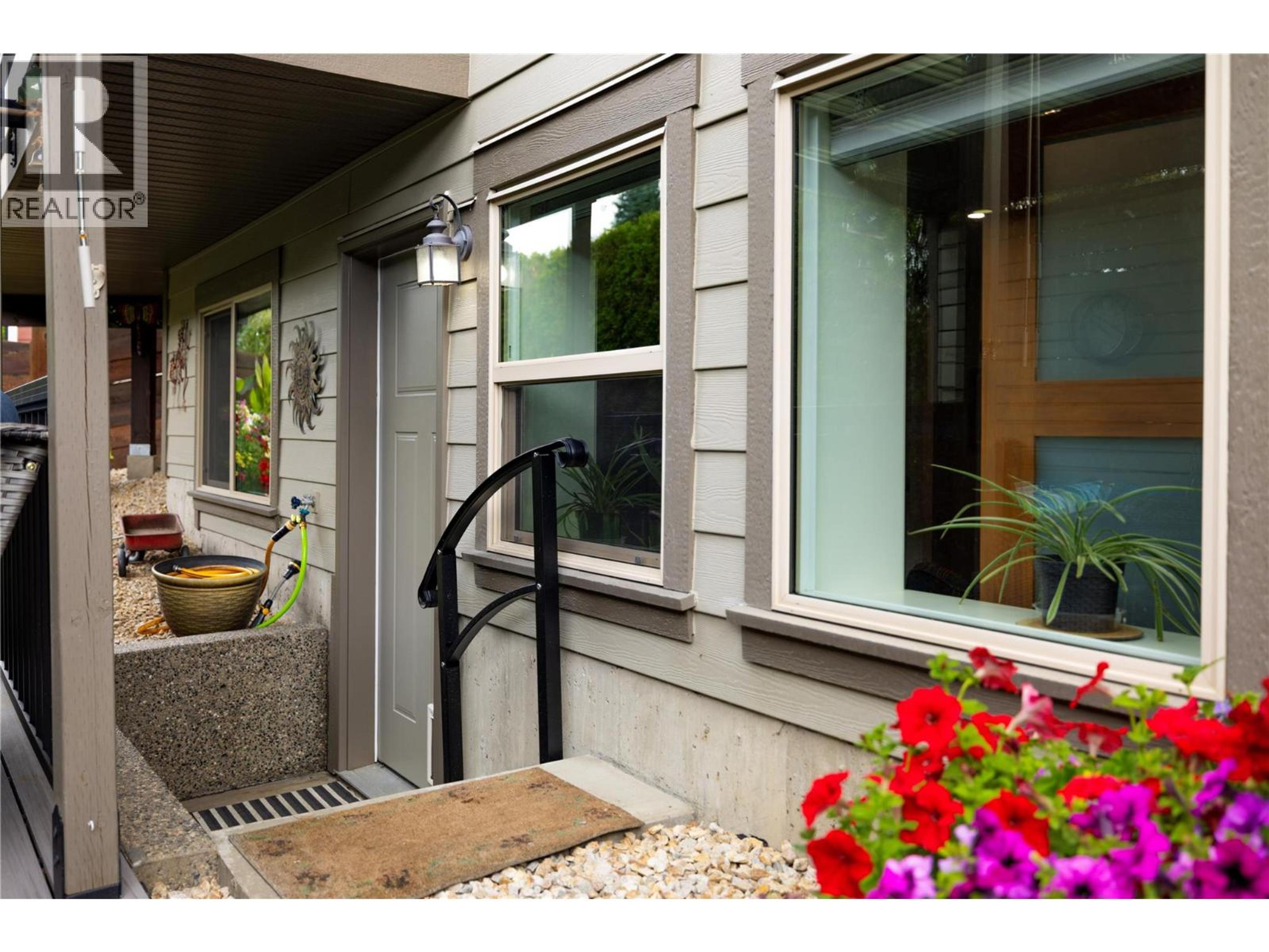 3535 Wood Avenue, Armstrong - Exteriors - Photo 7