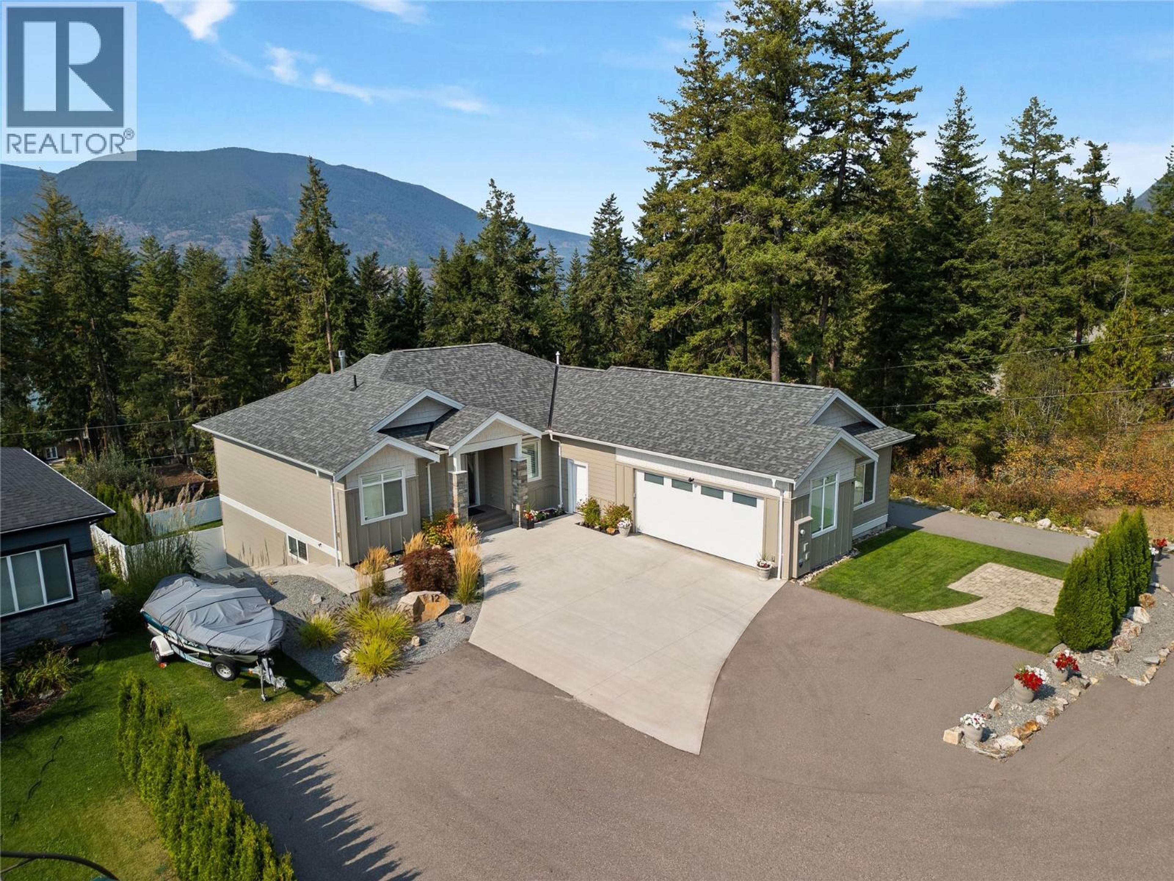 3820 20th Street NE, Salmon Arm - Exteriors - Drone/Aerial View - Photo 5