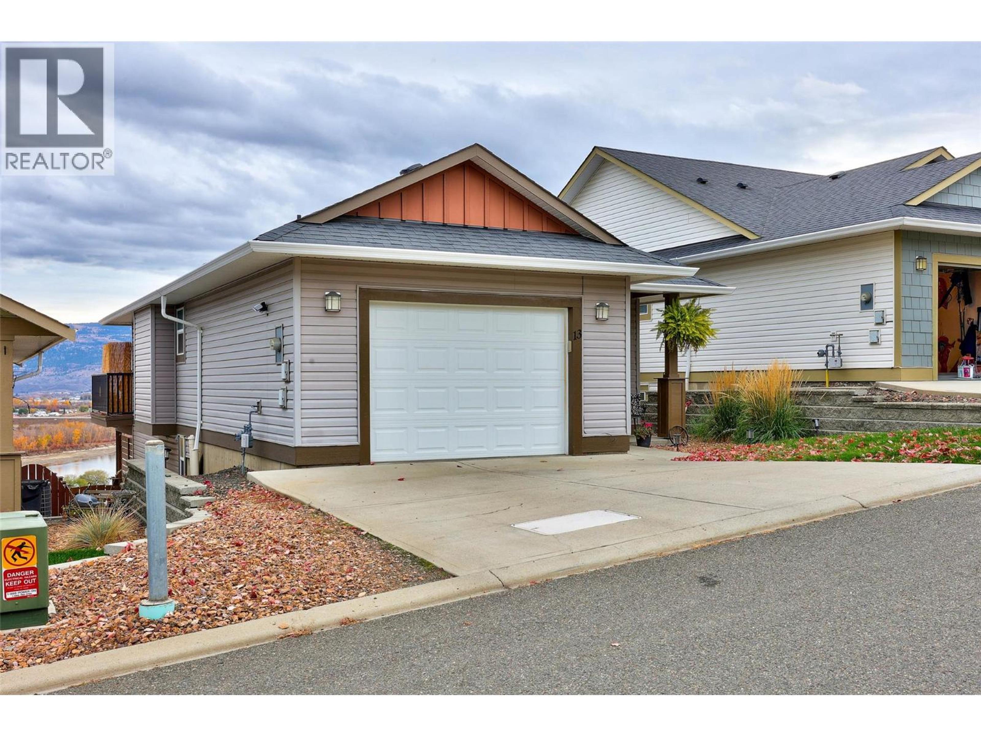 900 Stagecoach Drive, Kamloops - Exteriors - Photo 3