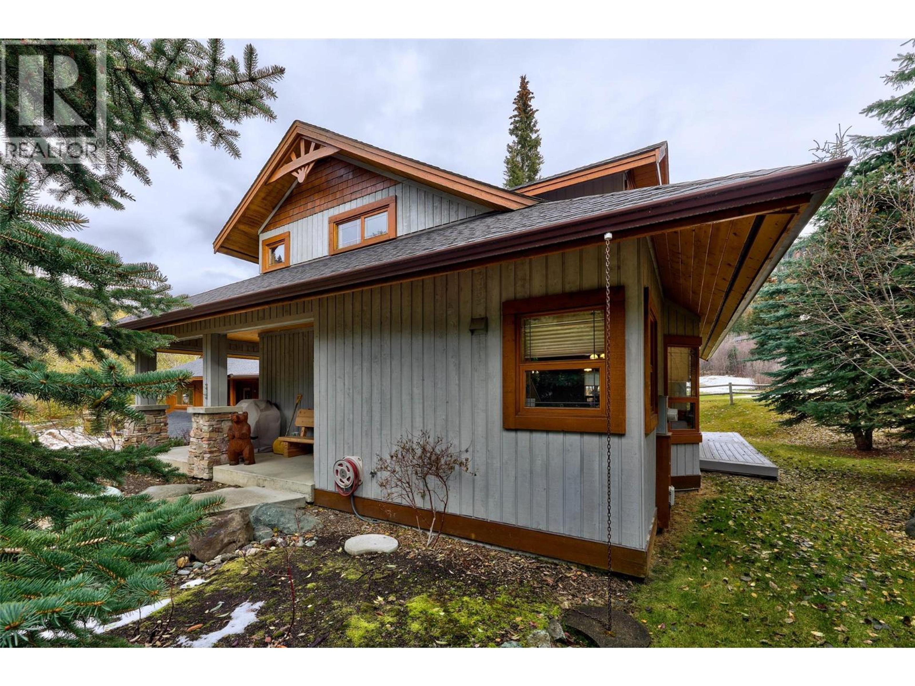 2715 Fairways Drive, Sun Peaks - Exteriors - Photo 4