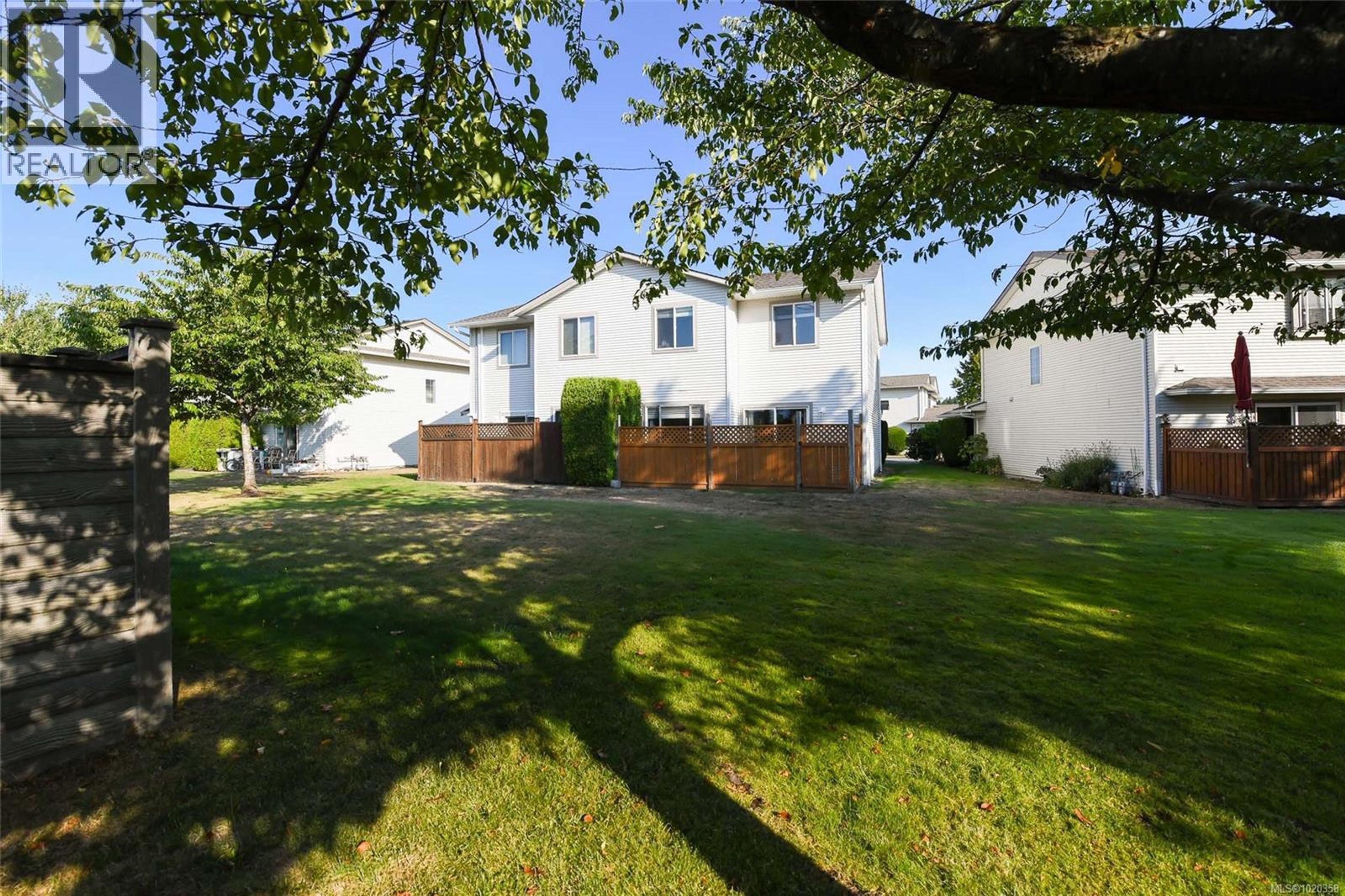 717 Aspen Rd, Comox - Exteriors - Full Complex View - Photo 2